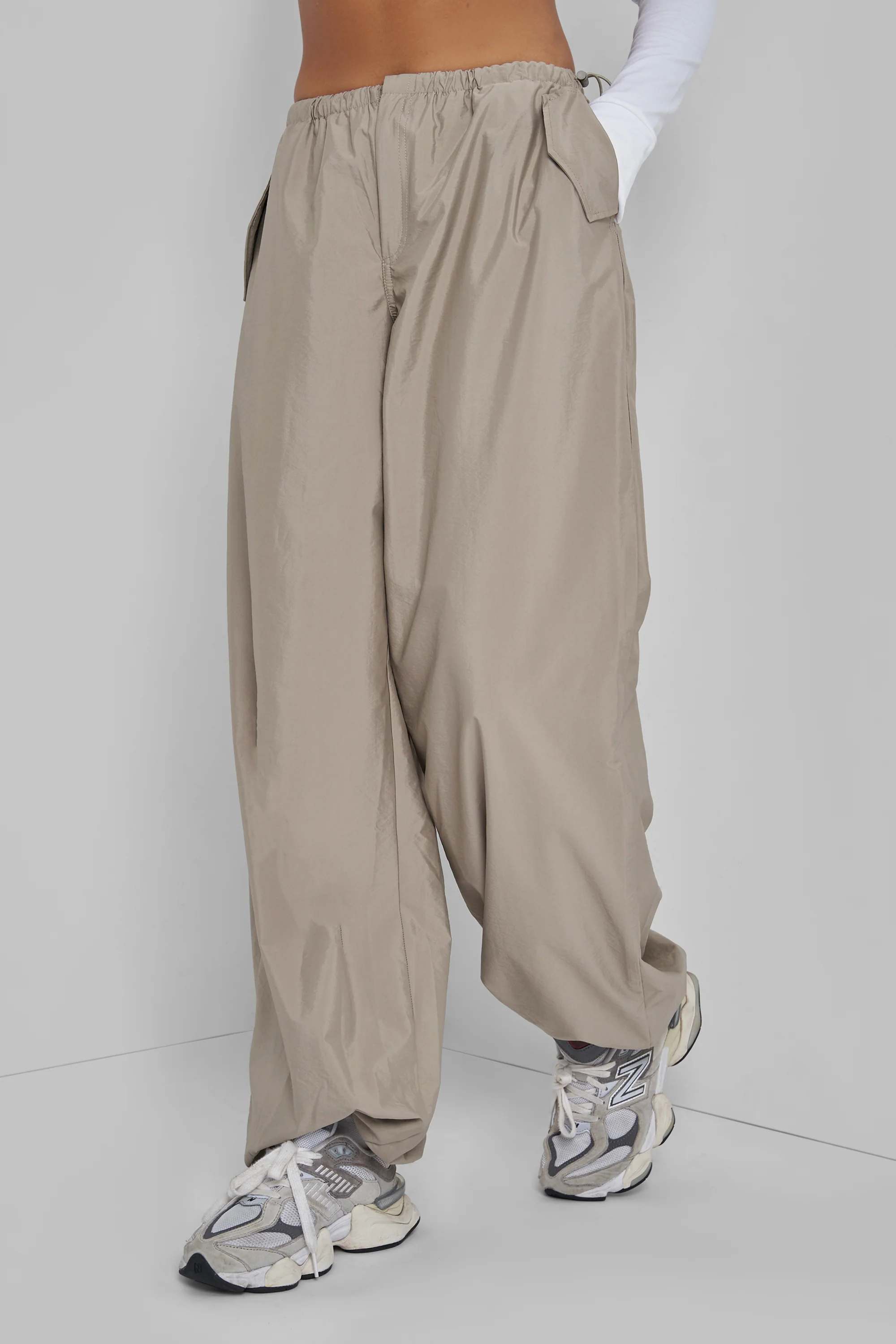 DRAWSTINRG WAIST PARACHUTE CARGO TROUSERS KHAKI - Image 3