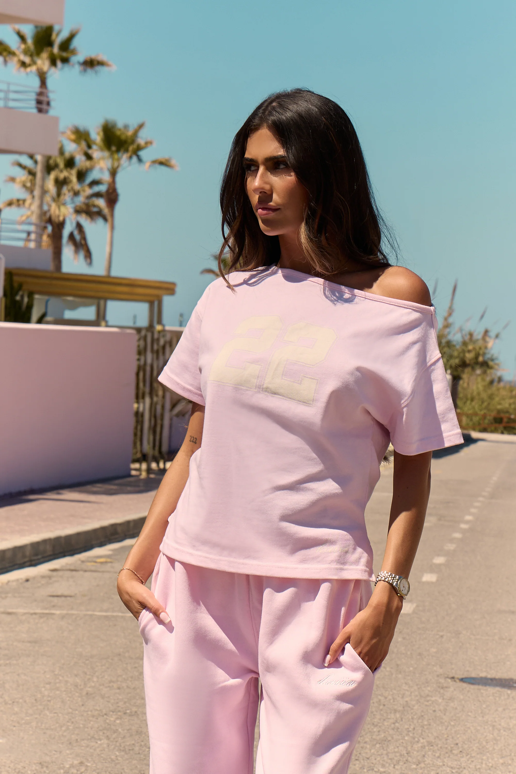 Kaiia 22 Graphic Off the Shoulder T-shirt Soft Pink - Image 5