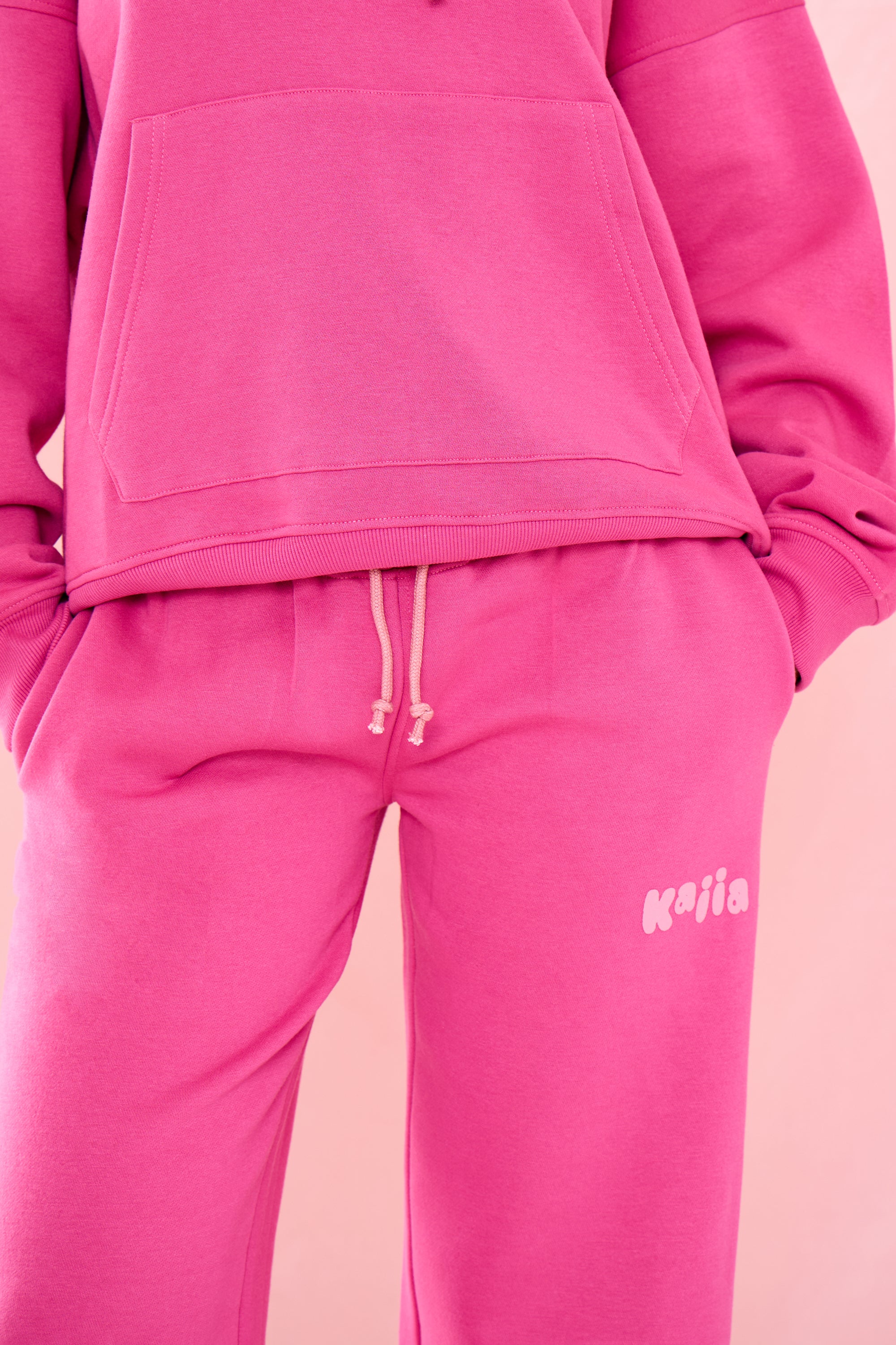 Kaiia Bubble Graphic Wide Leg Joggers Dragonfruit - Image 4