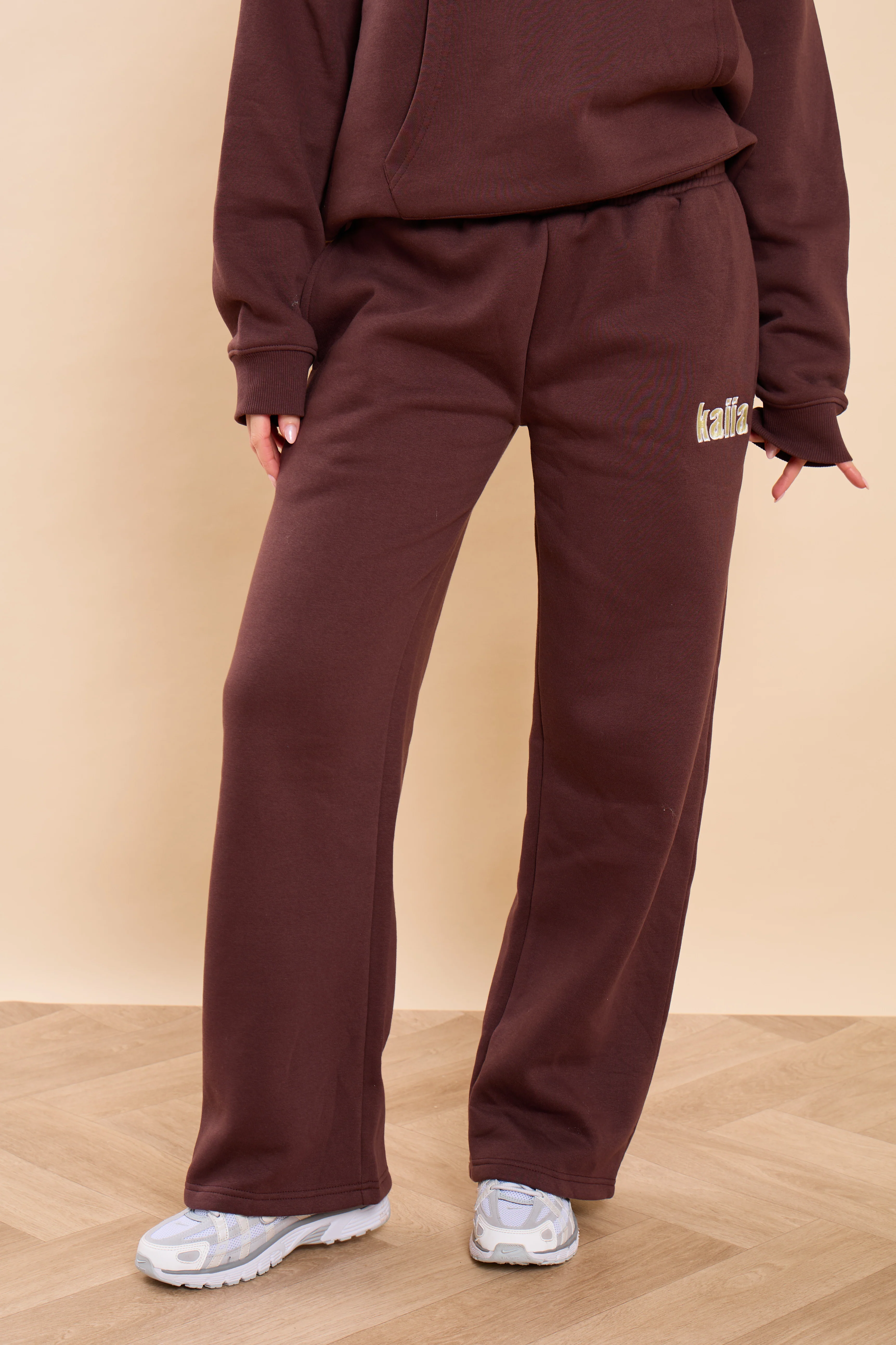 Kaiia Bubble Studio Wide Leg Joggers Espresso - Image 3