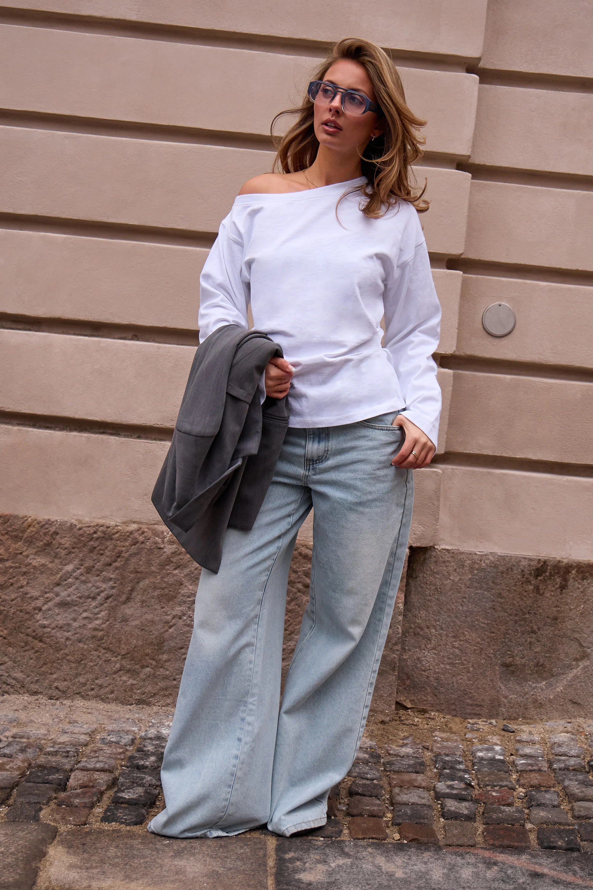 Kaiia Cinched Waist Off the Shoulder Top White - Image 3