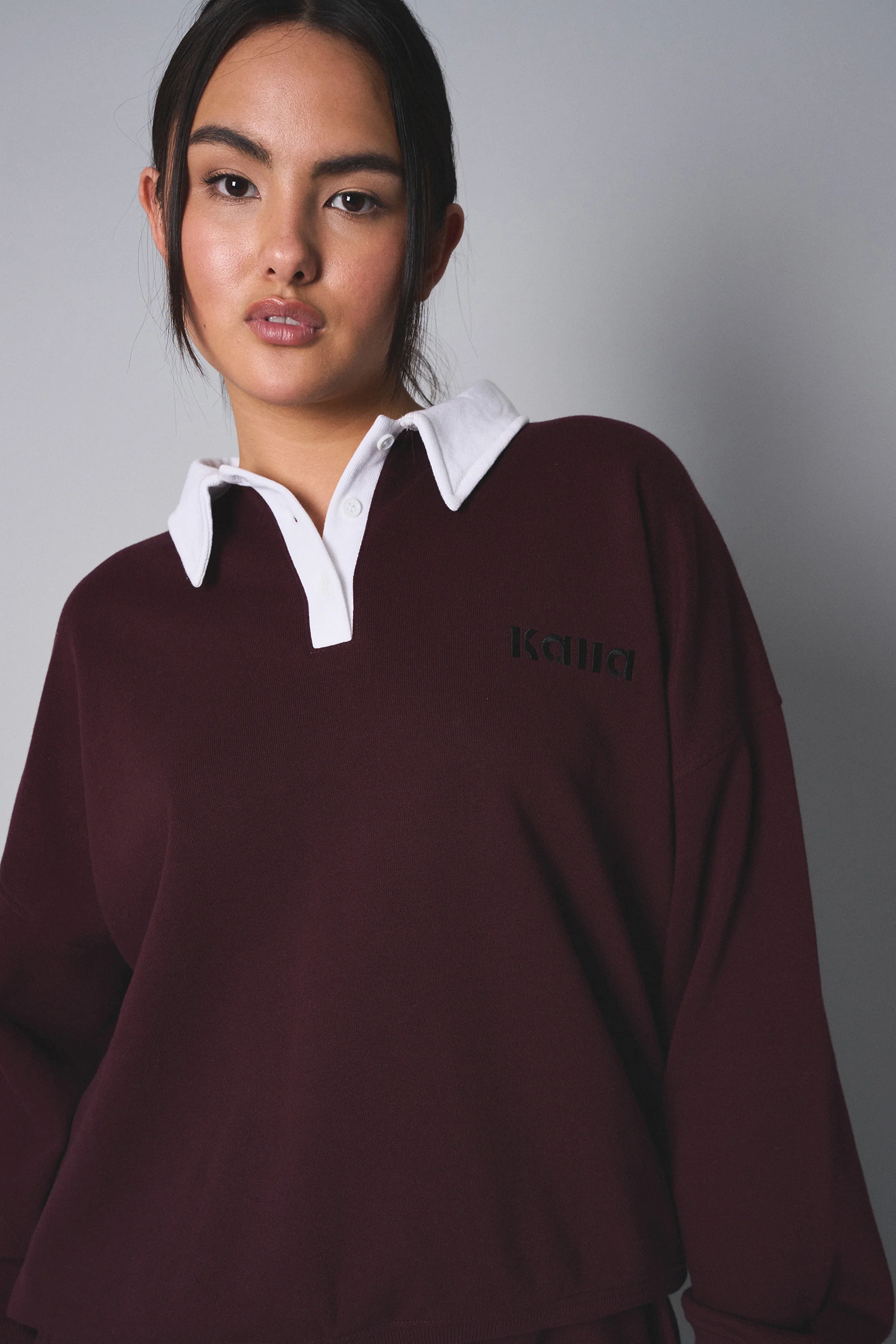 Kaiia Contrast Collar Oversized Rugby Sweatshirt Burgundy - Image 4