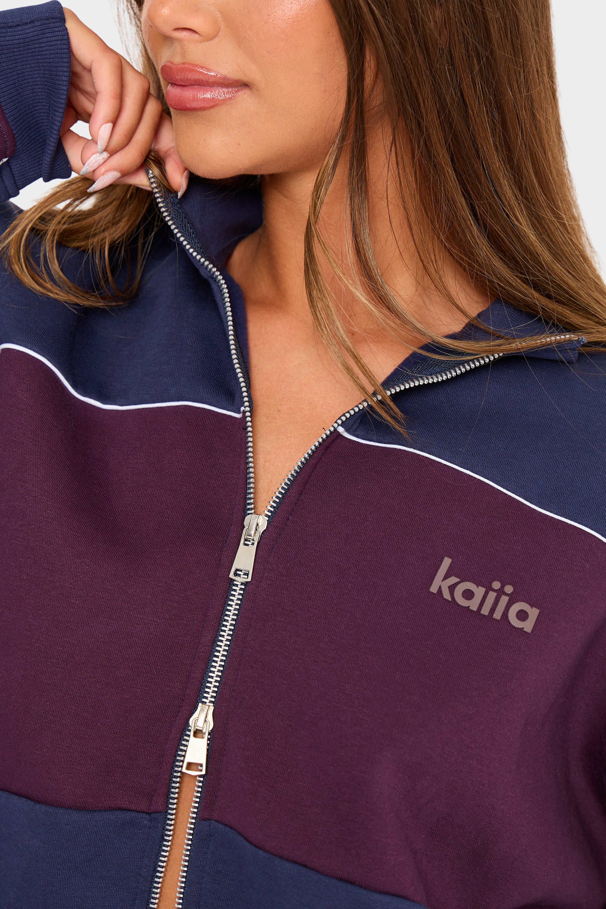 Kaiia Contrast Oversized Zip Through Sweatshirt Navy & Burgundy - Image 5