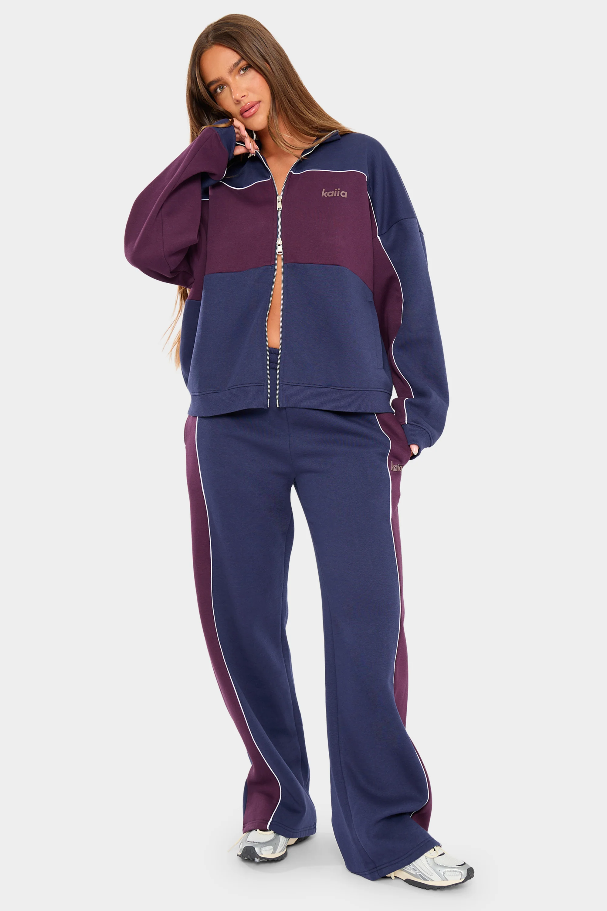 Kaiia Contrast Oversized Zip Through Sweatshirt Navy & Burgundy - Image 7