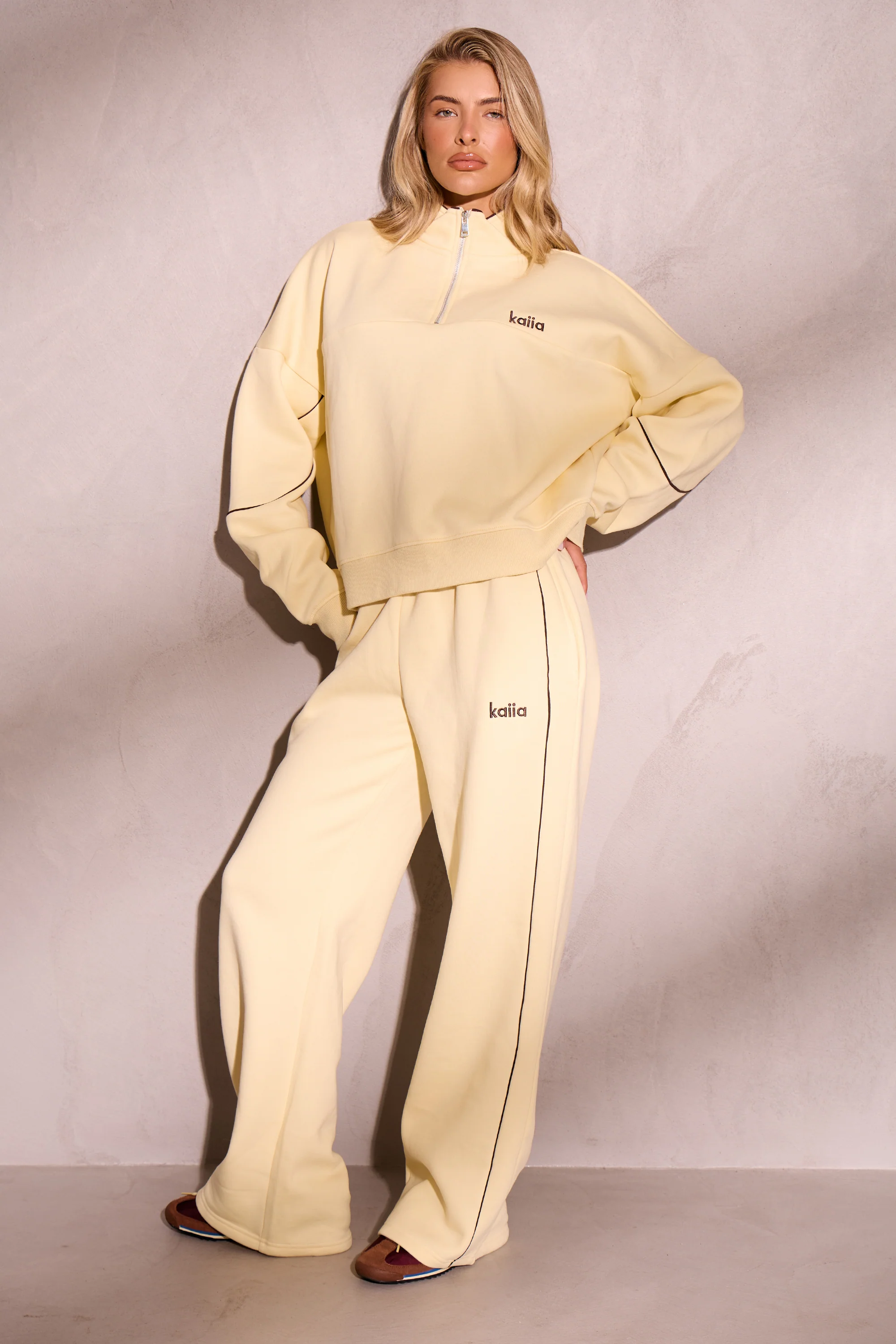 Kaiia Contrast Piping Quarter Zip Sweatshirt Lemon & Brown - Image 3