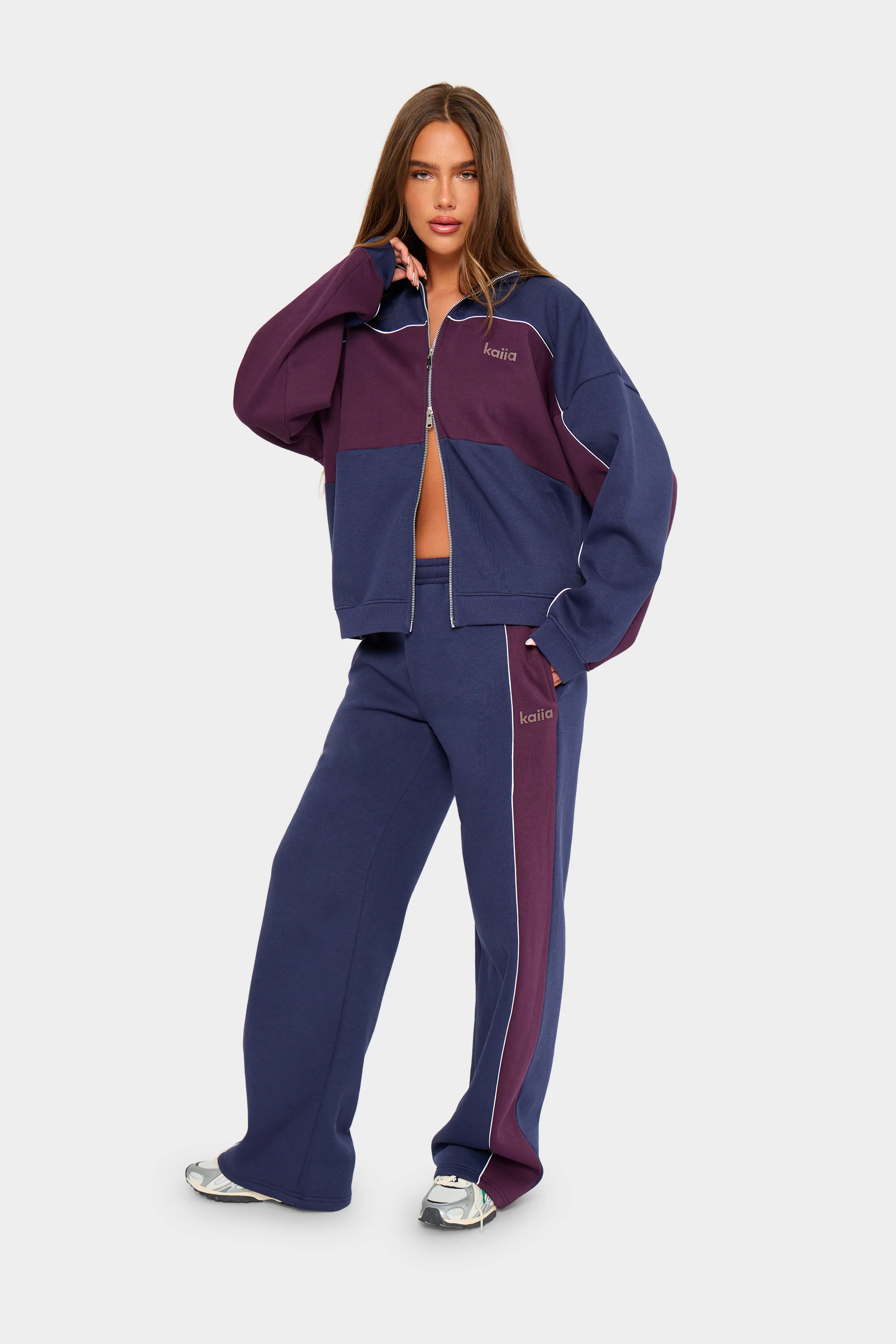 Kaiia Contrast Wide Leg Joggers Navy & Burgundy - Image 3