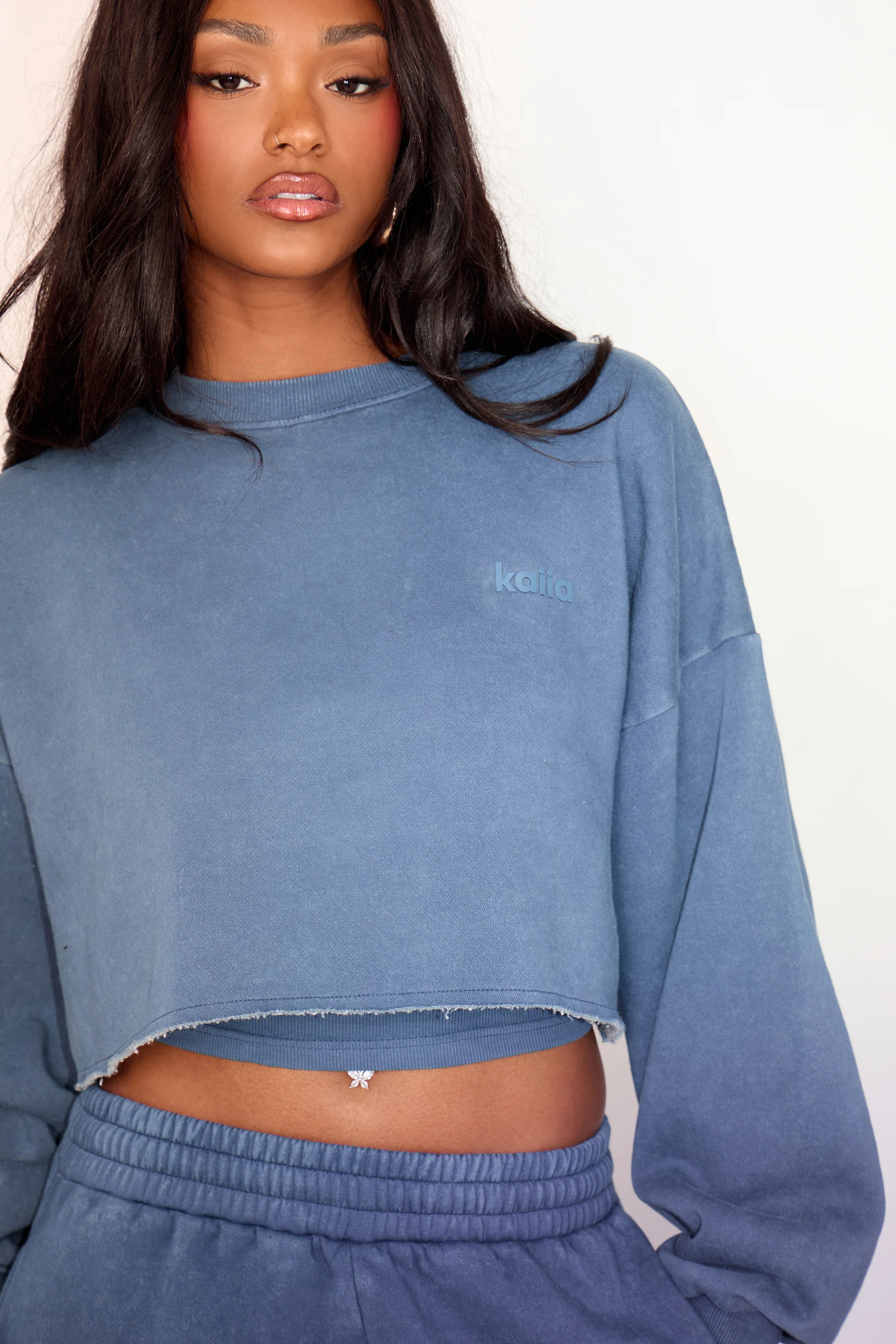 Kaiia Cropped Raw Hem Sweatshirt Washed Petrol - Image 2