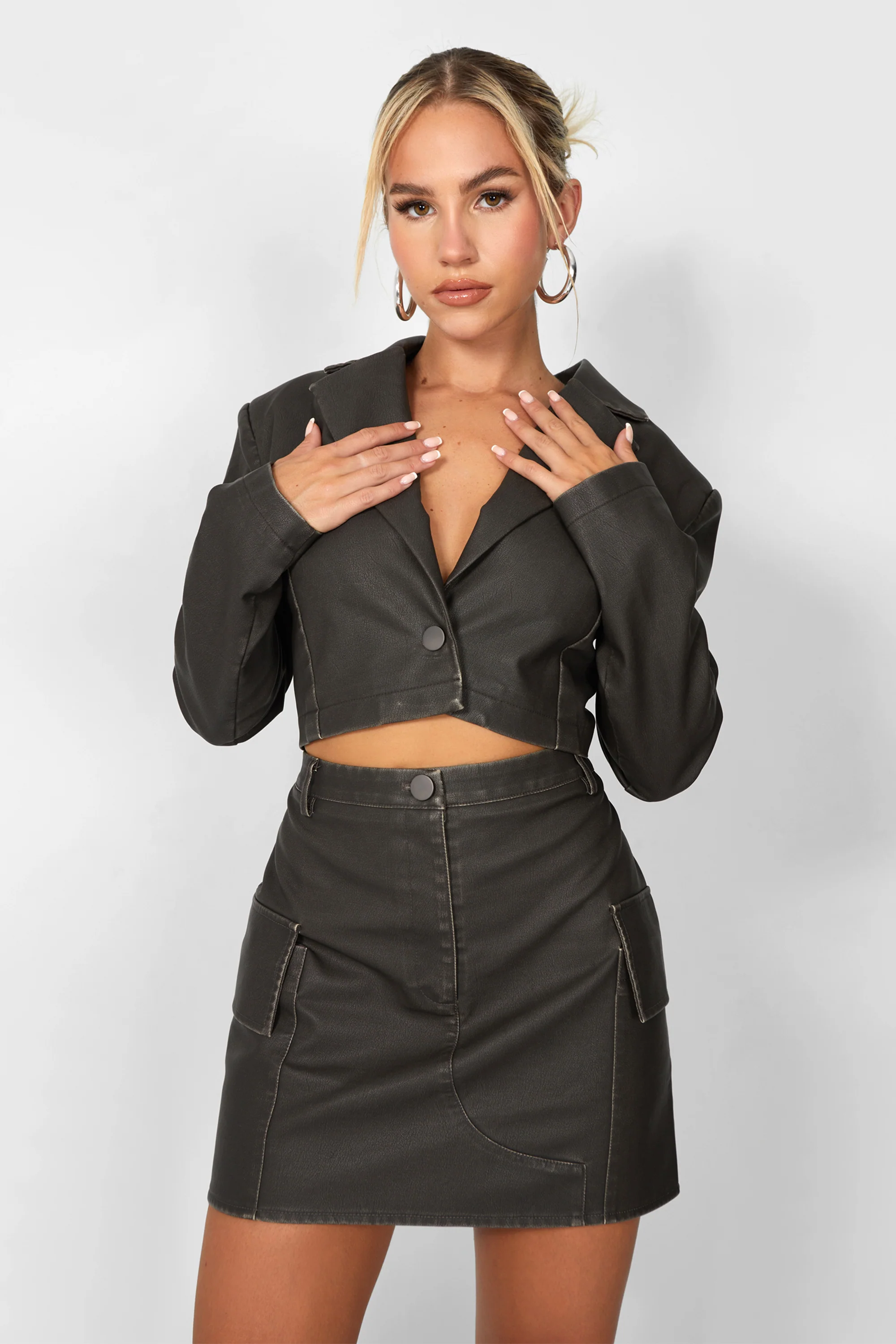 Kaiia Distressed Leather Look Cropped Blazer Co-ord in Brown - Image 3
