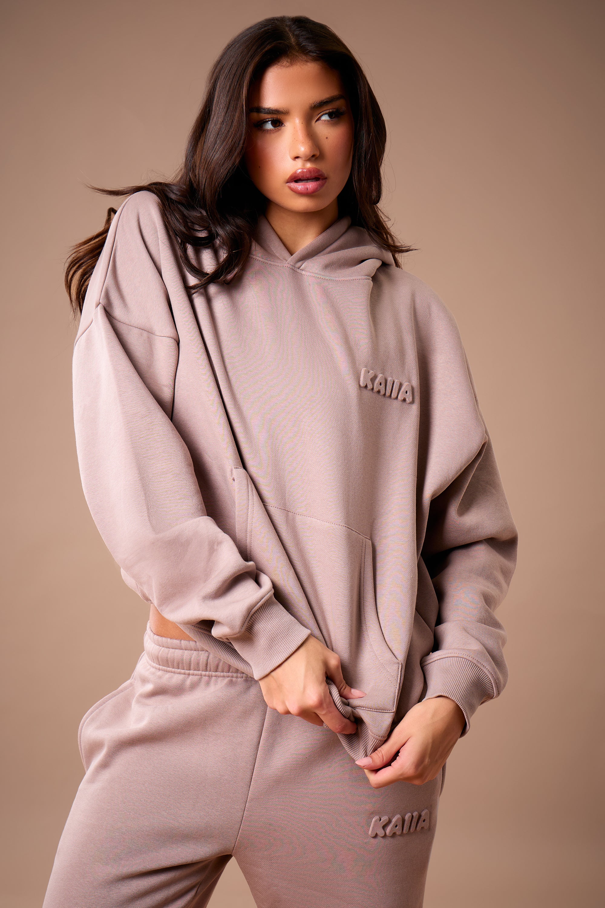 Kaiia Embossed Bubble Logo Oversized Hoodie Clay - Image 2