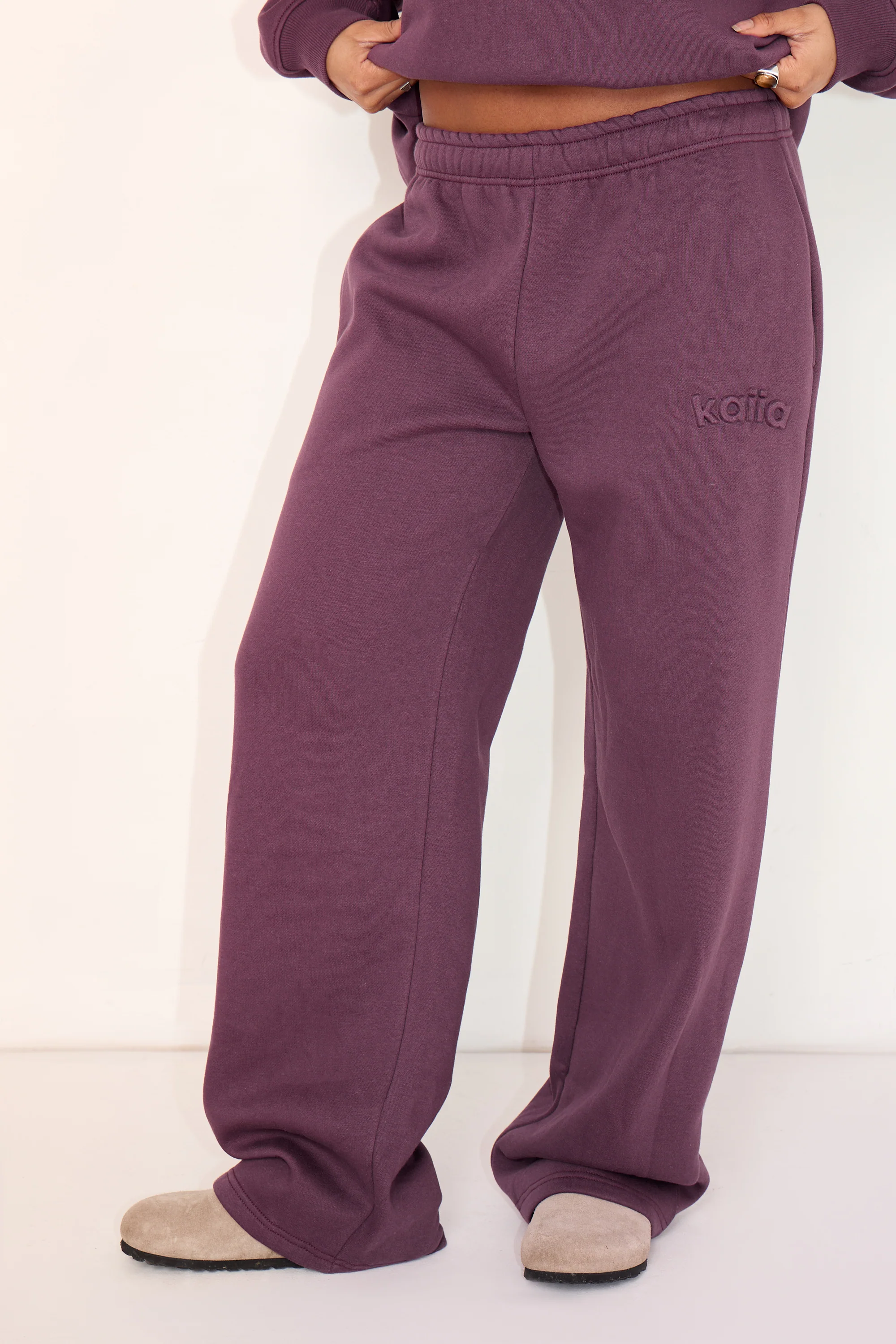Kaiia Embossed Logo Wide Leg Joggers Aubergine - Image 3