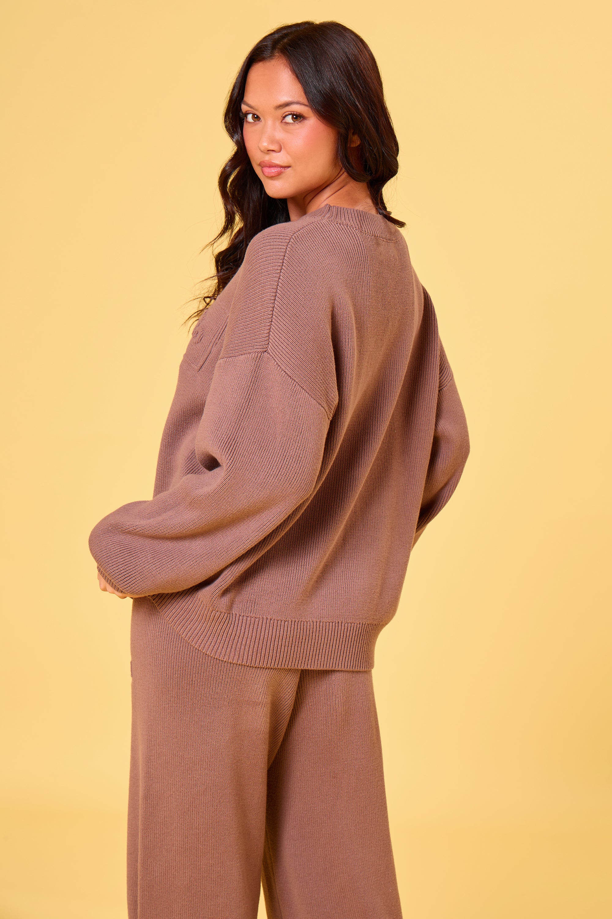 Kaiia Embossed Premium Knit Oversized Sweatshirt Mocha - Image 4