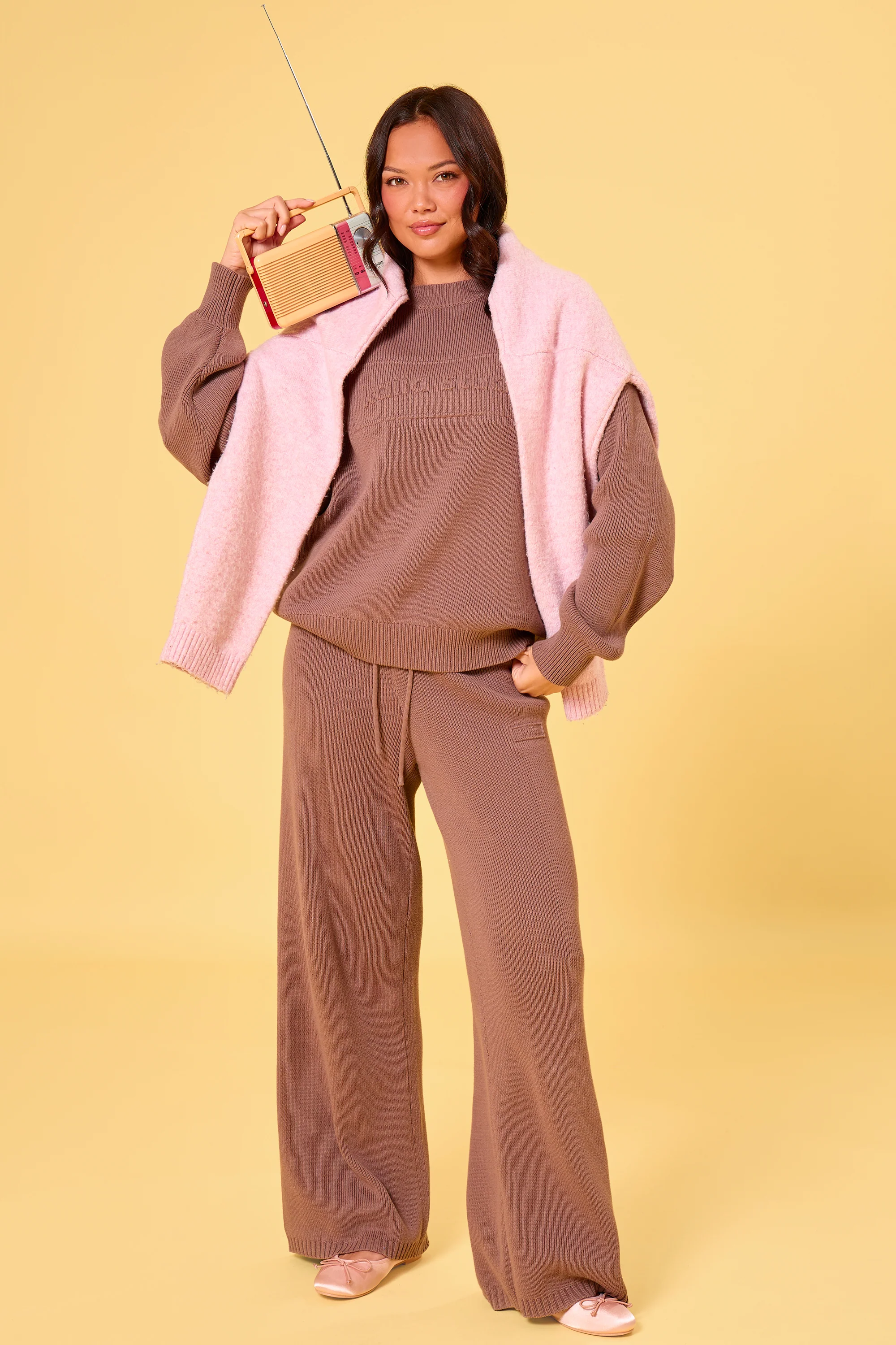 Kaiia Embossed Premium Knit Wide Leg Trousers Mocha