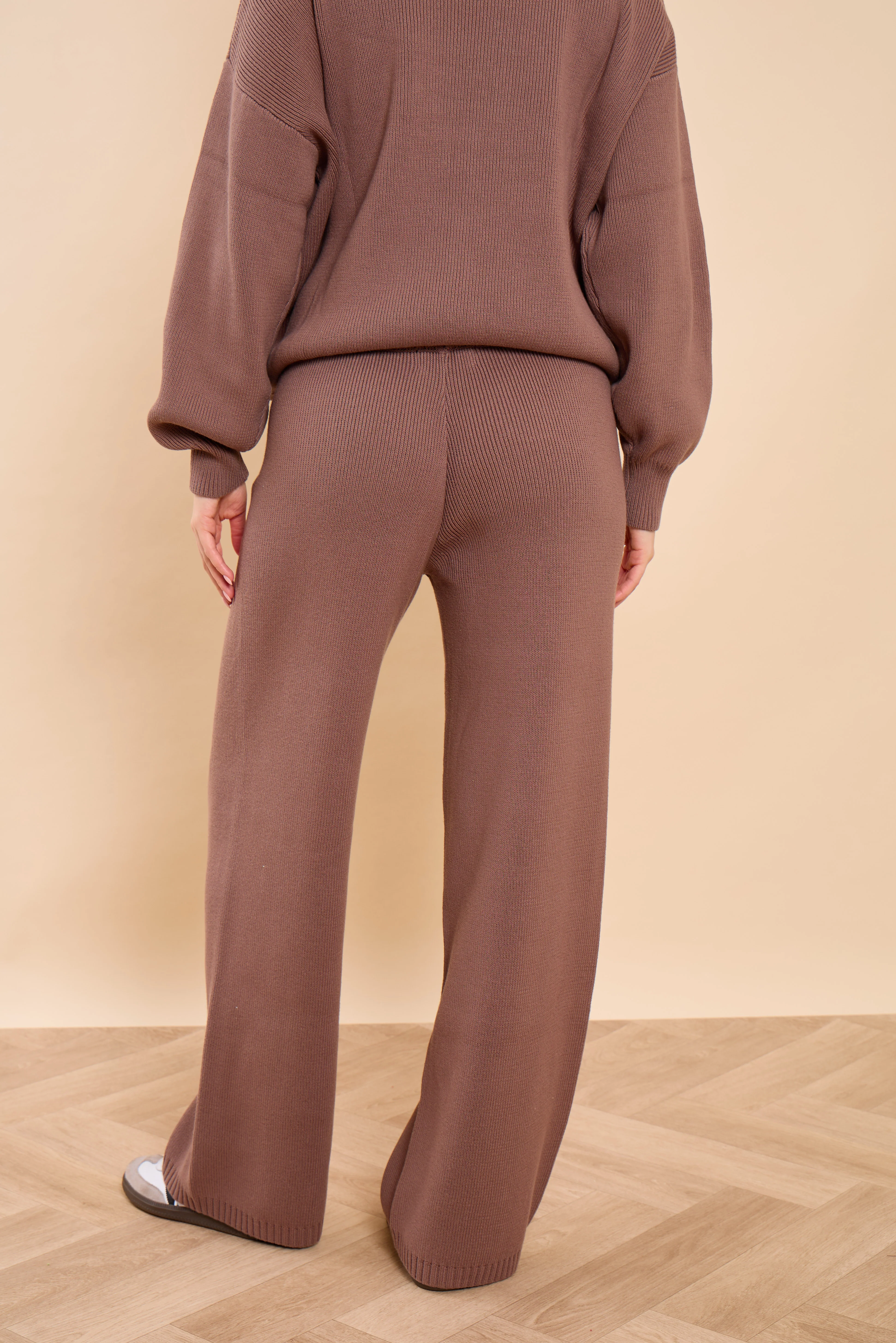 Kaiia Embossed Premium Knit Wide Leg Trousers Mocha - Image 8
