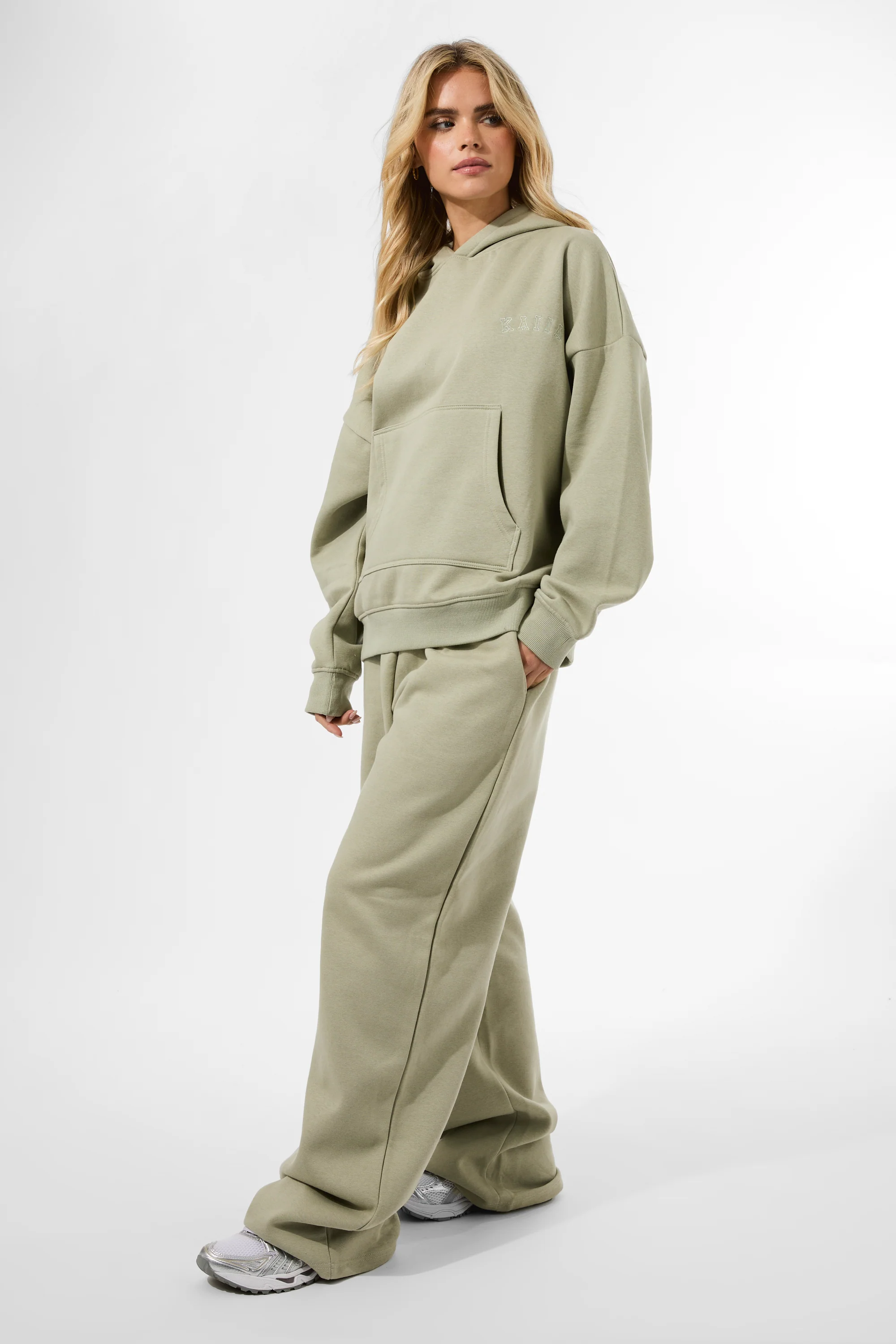 Kaiia Embossed Wide Leg Joggers Light Sage