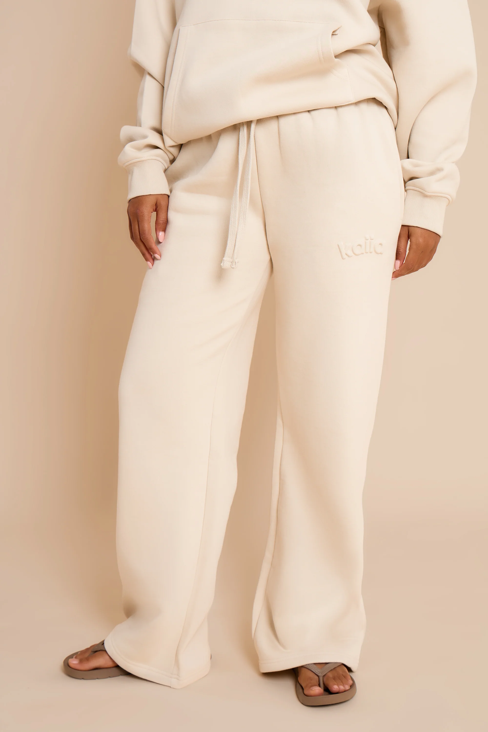 Kaiia Jeans Embossed Wide Leg Joggers Limestone - Image 3