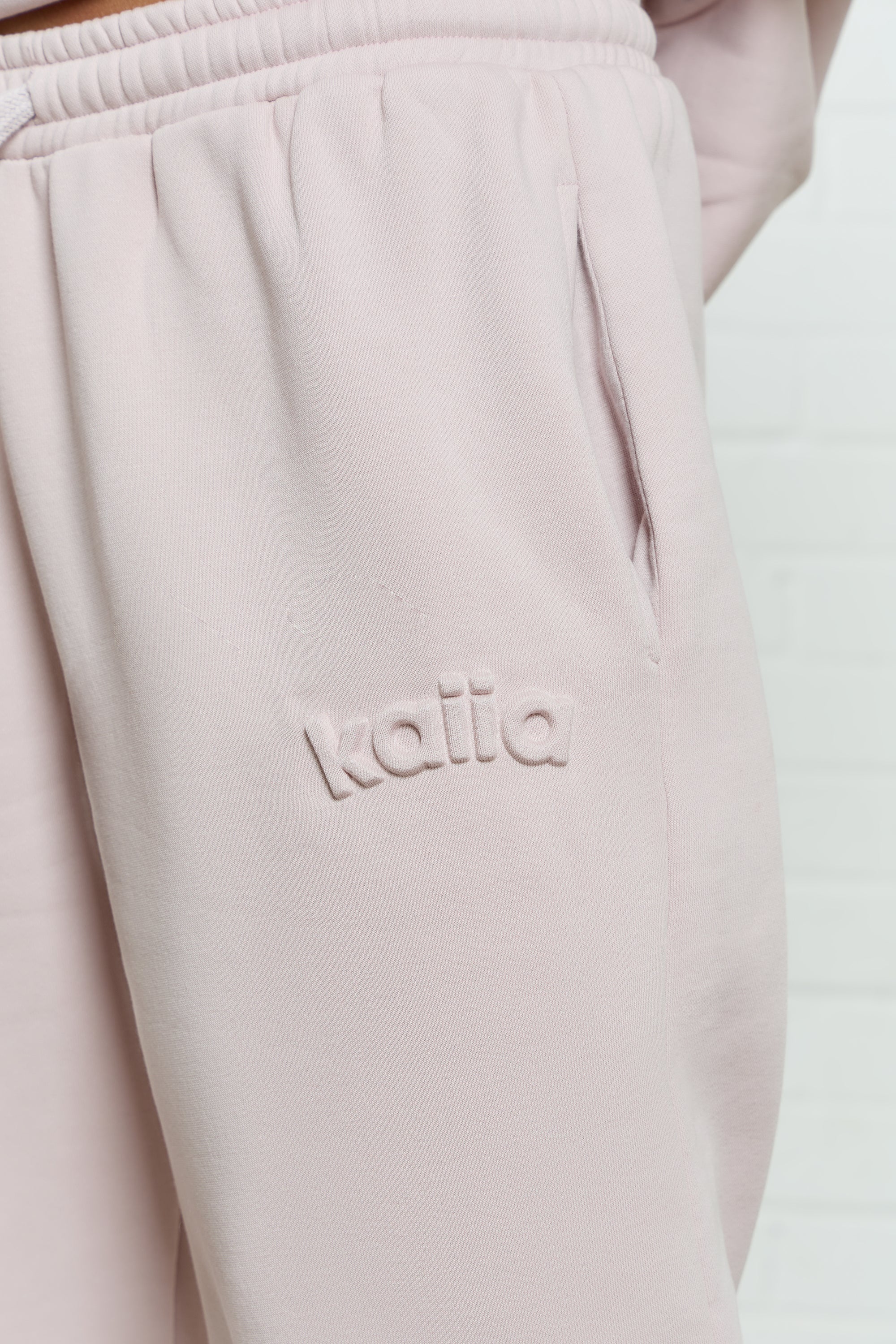 Kaiia Jeans Embossed Wide Leg Joggers Pale Dusty Lilac - Image 2