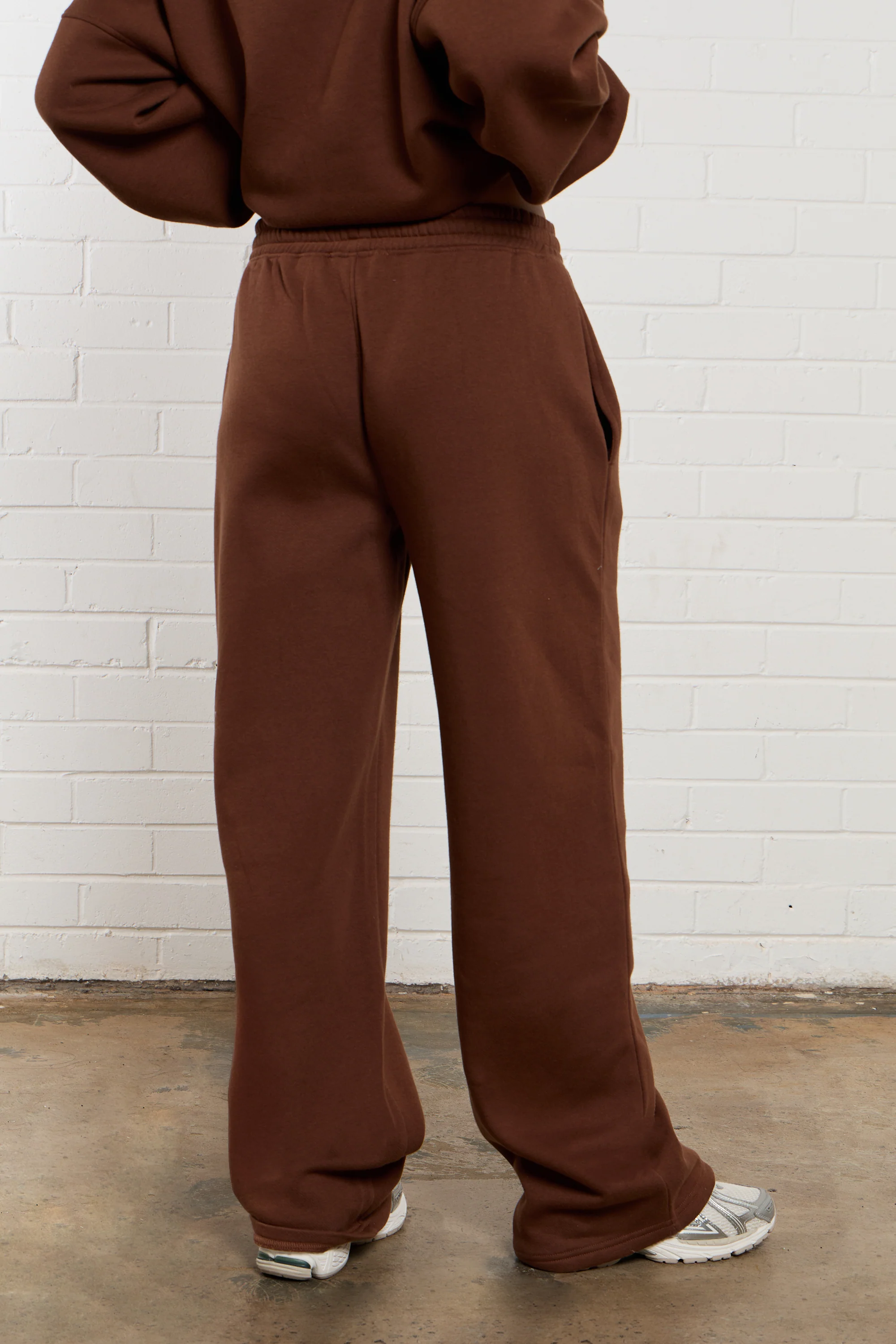 Kaiia Jeans Embroidered Wide Leg Joggers Chestnut - Image 4