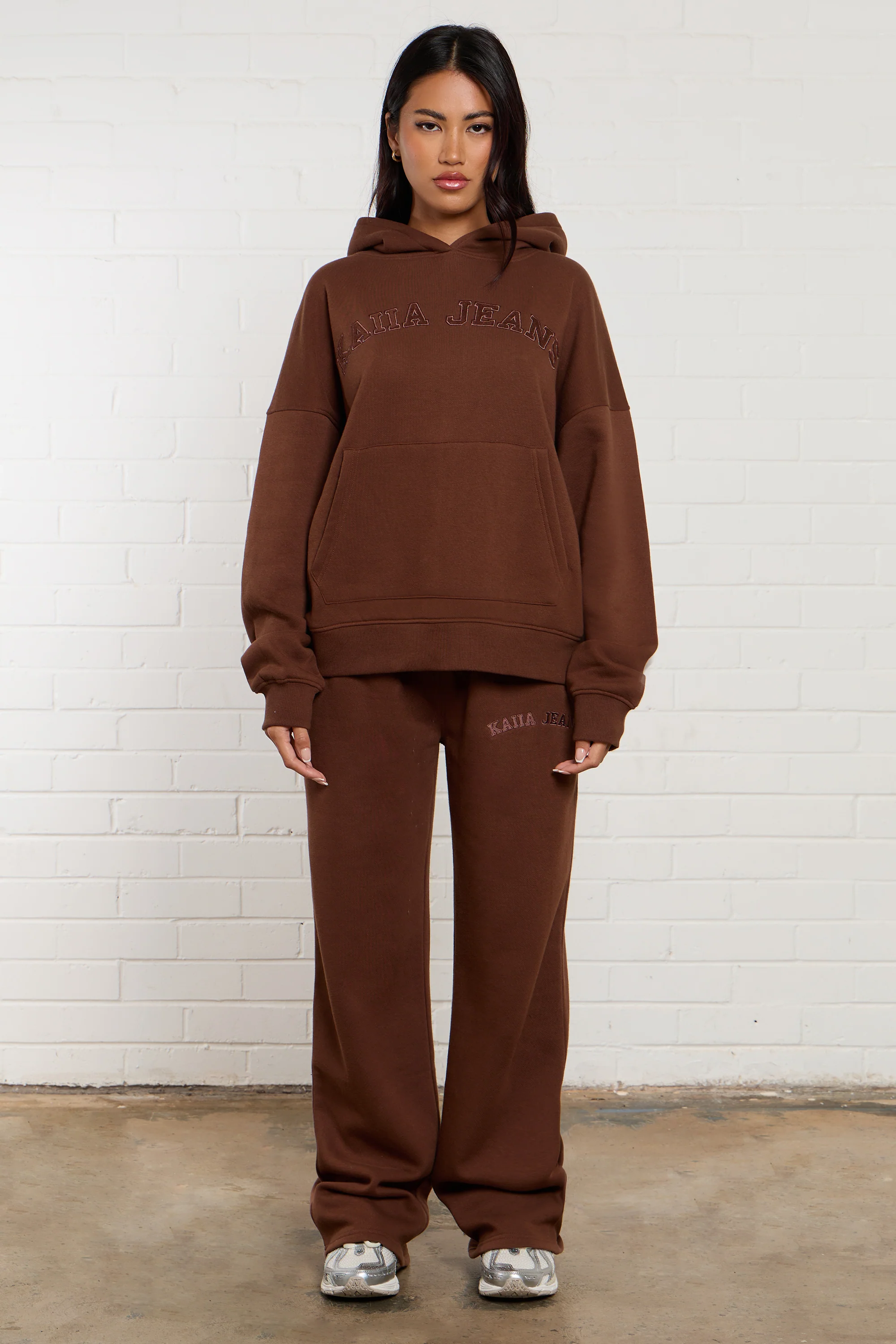 Kaiia Jeans Embroidered Wide Leg Joggers Chestnut - Image 5
