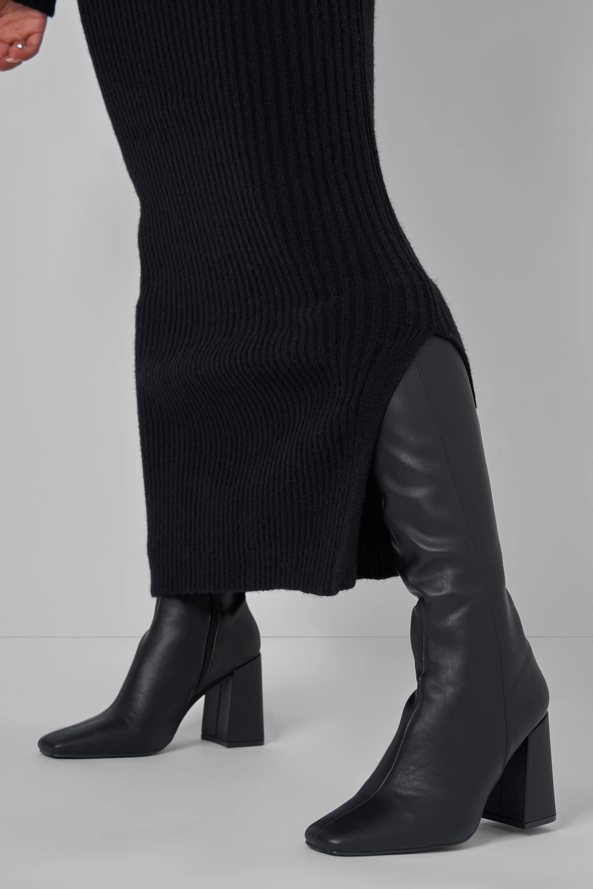 Kaiia Knitted Midi Side Split Skirt Co-ord in Black - Image 4