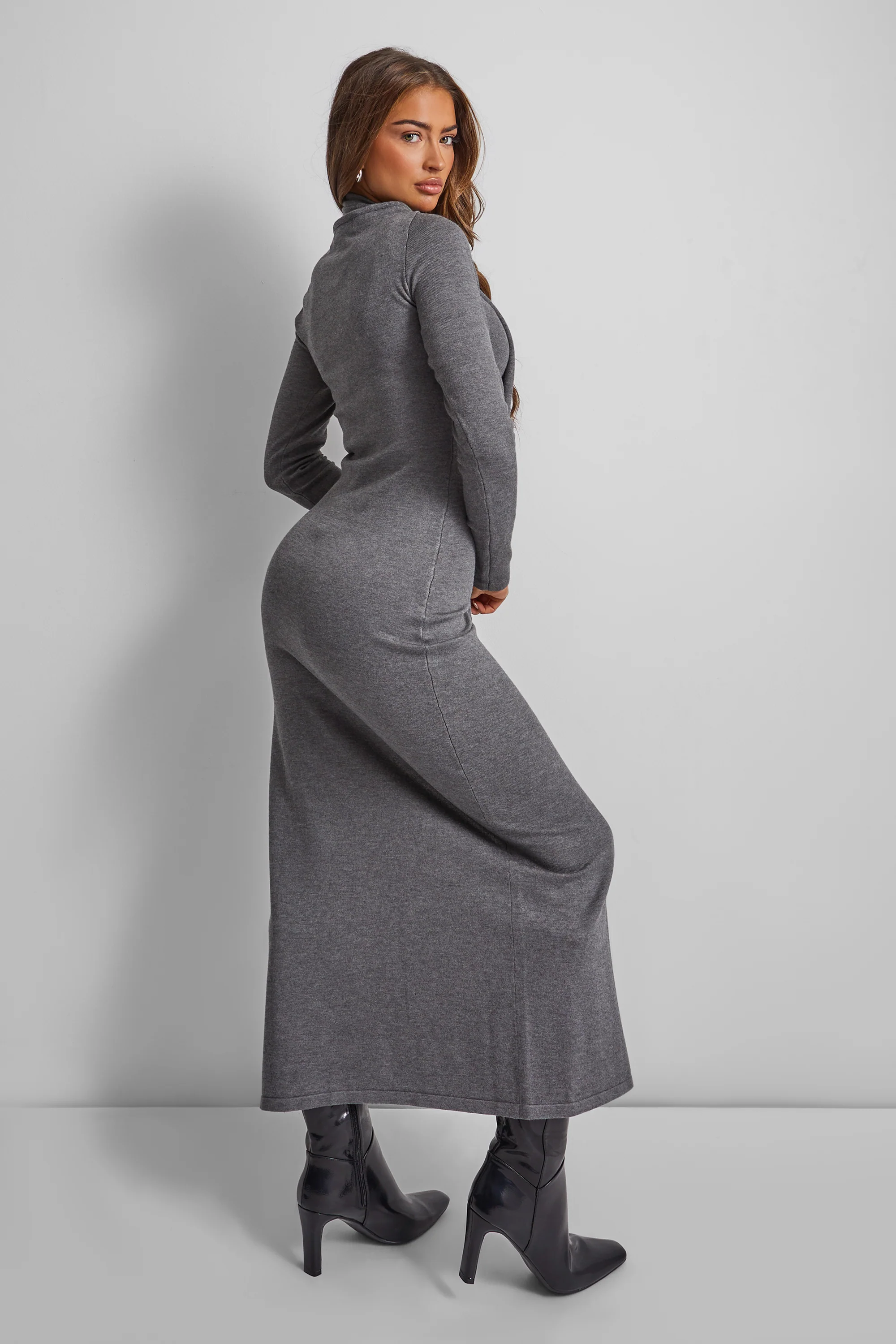 Kaiia Knitted Scarf Maxi Thigh Split Jumper Dress in Charcoal - Image 4