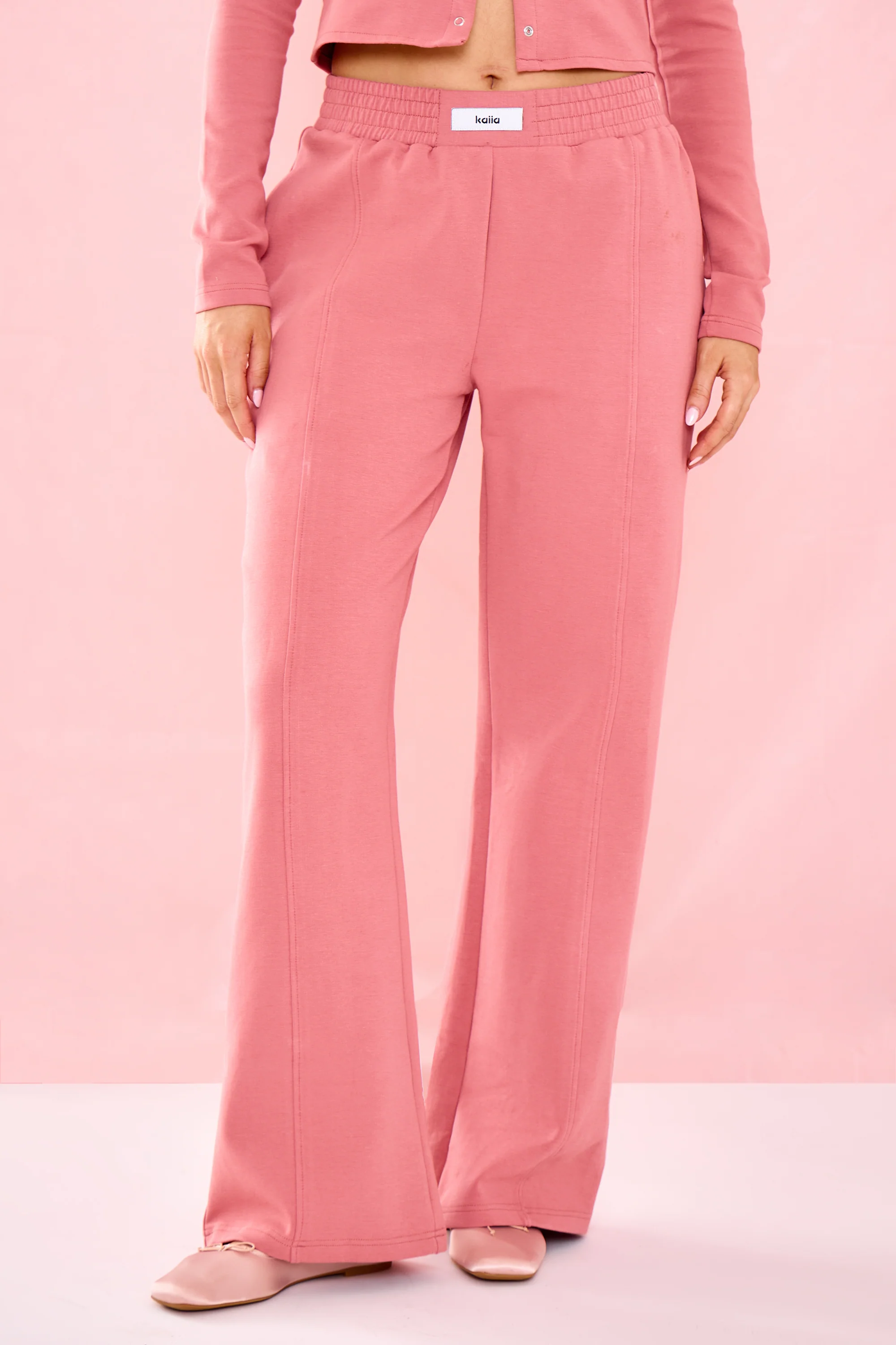 Kaiia Label Logo Premium Interlock Seam Detail Wide Leg Joggers Ribbon Pink - Image 2