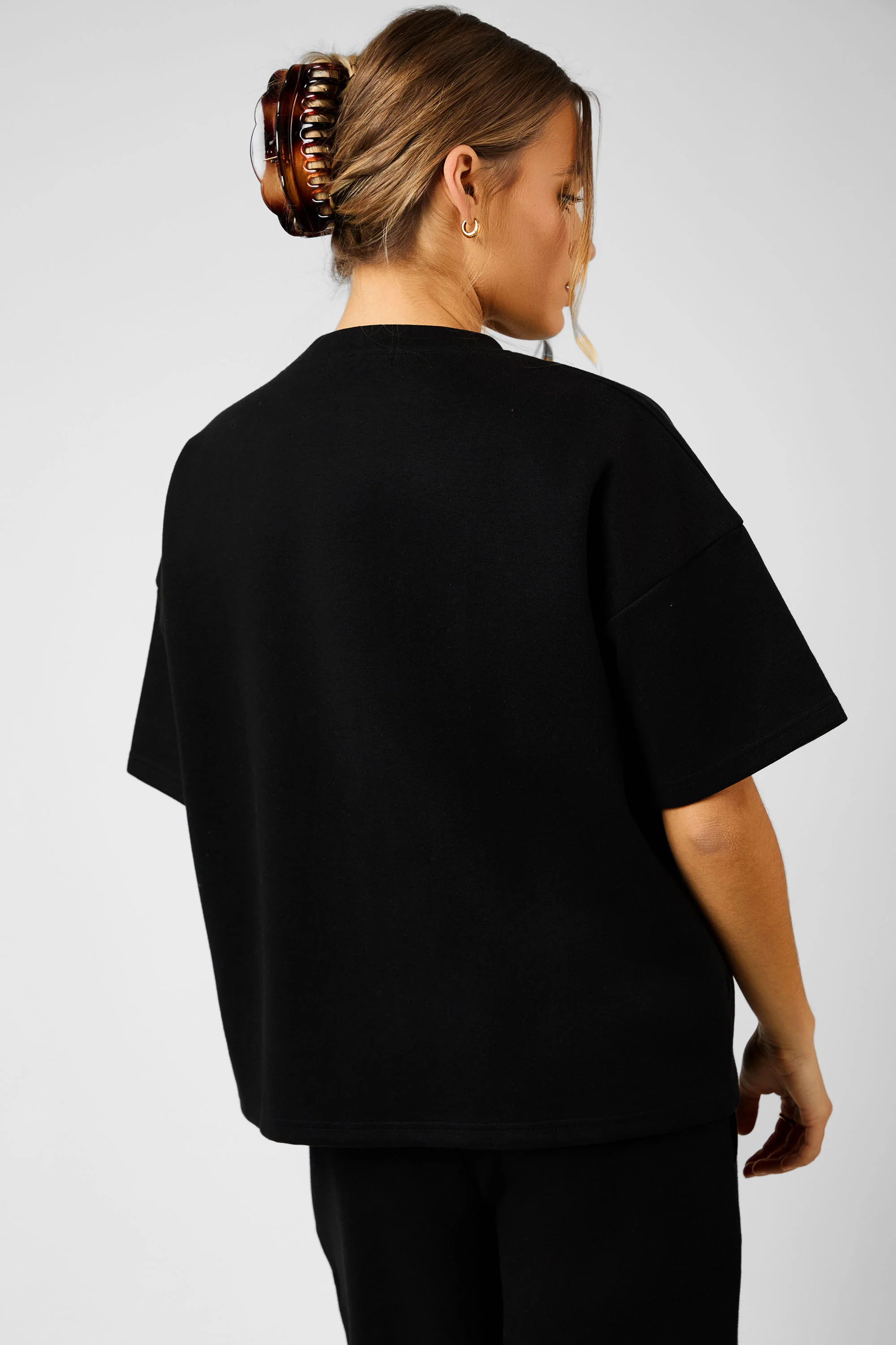 Kaiia Label Logo Premium Interlock Oversized T-Shirt Black - Image 5