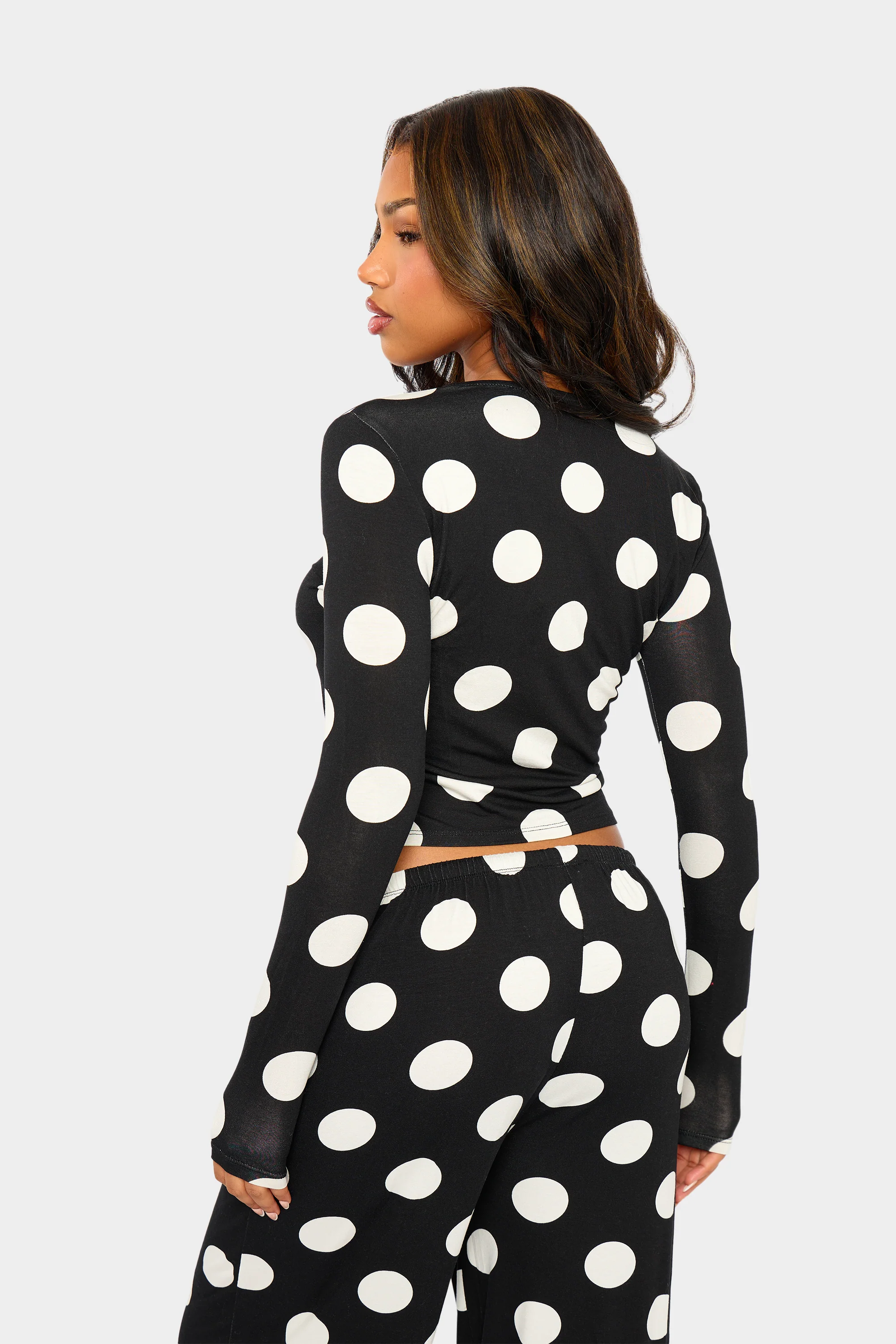 Kaiia Large Polka Dot Button Up Long Sleeve Crop Top Black & Cream - Image 4