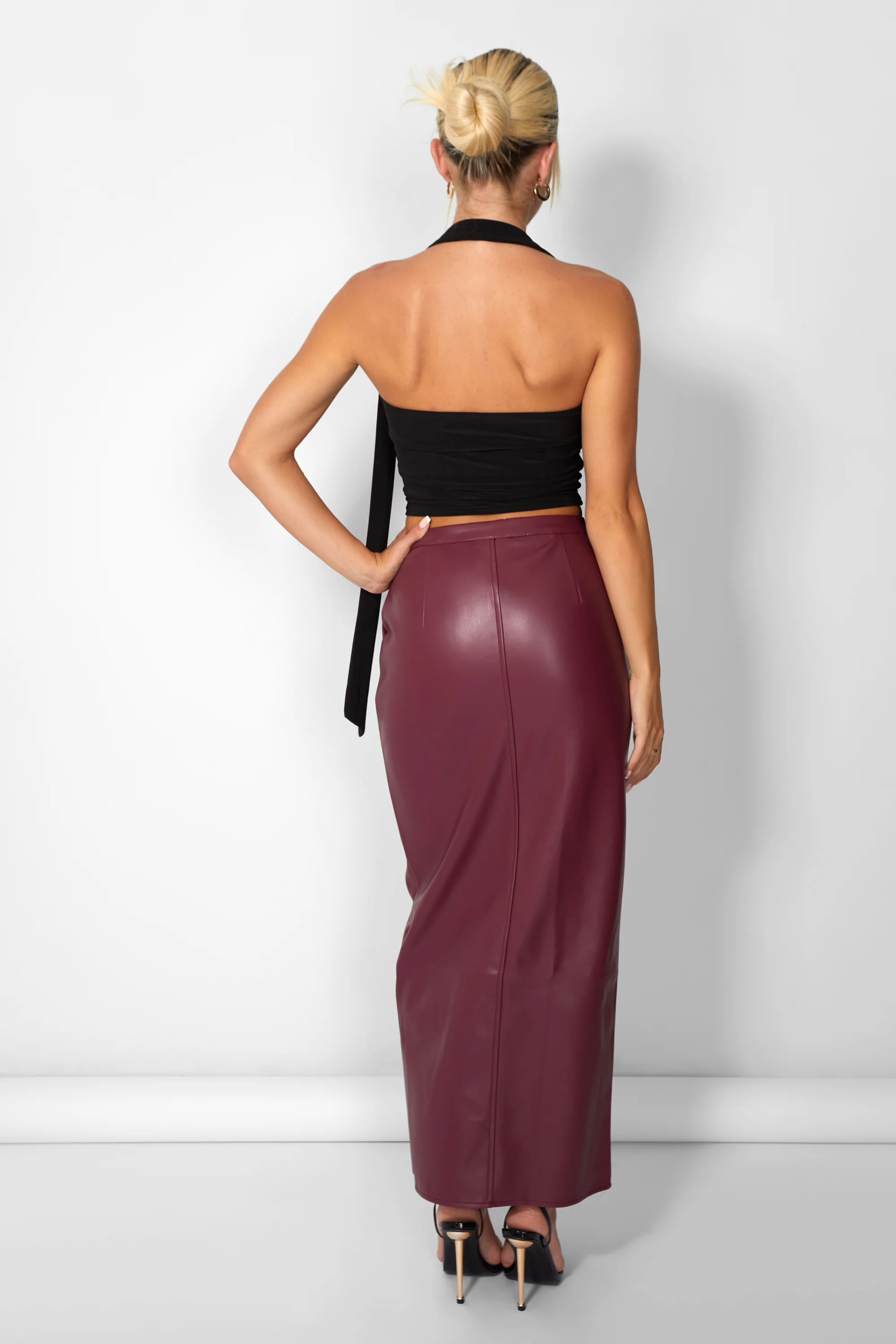 Kaiia Leather Look Maxi Skirt in Burgundy - Image 8