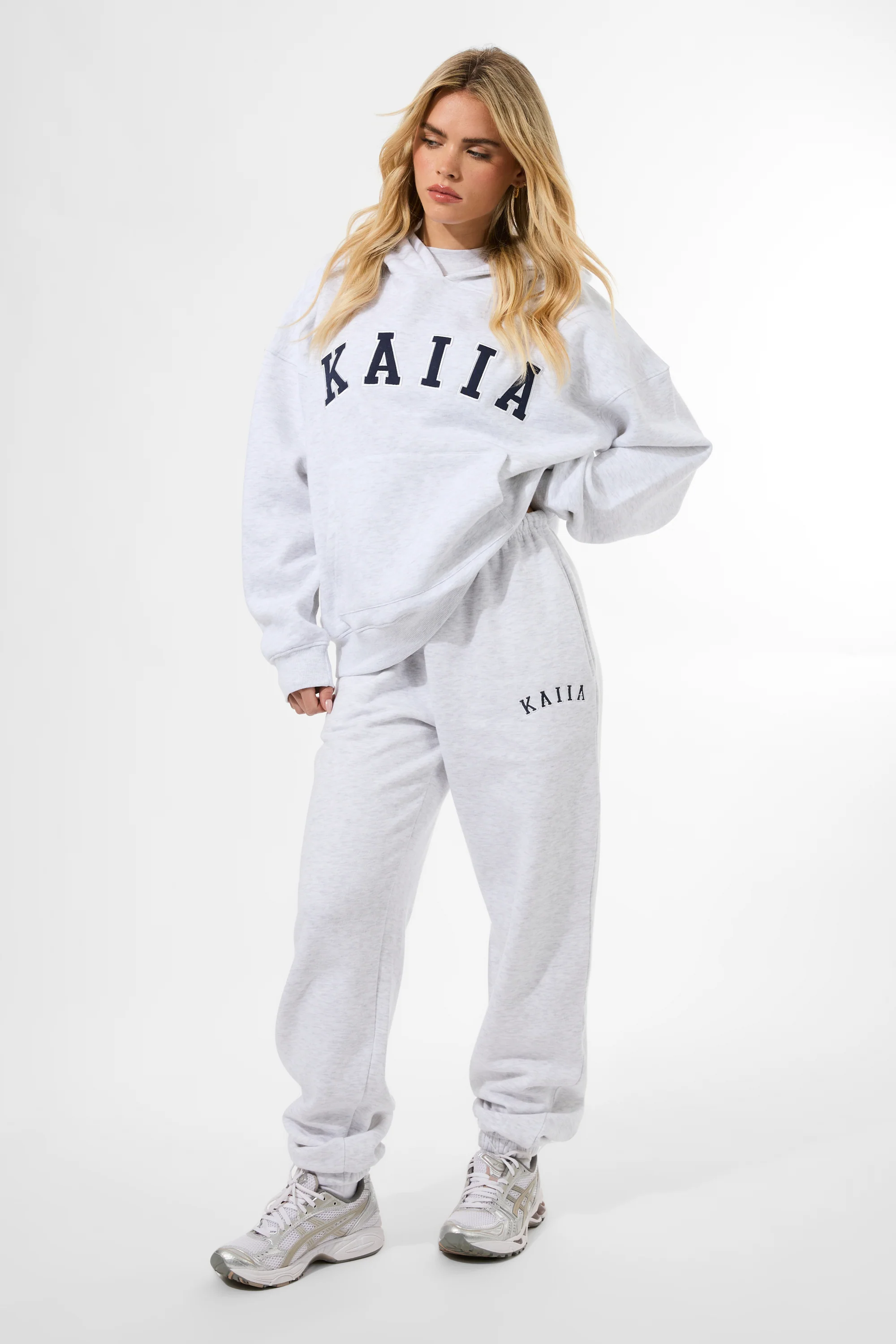 Kaiia Logo Cuffed Joggers Light Grey Marl & Navy - Image 5