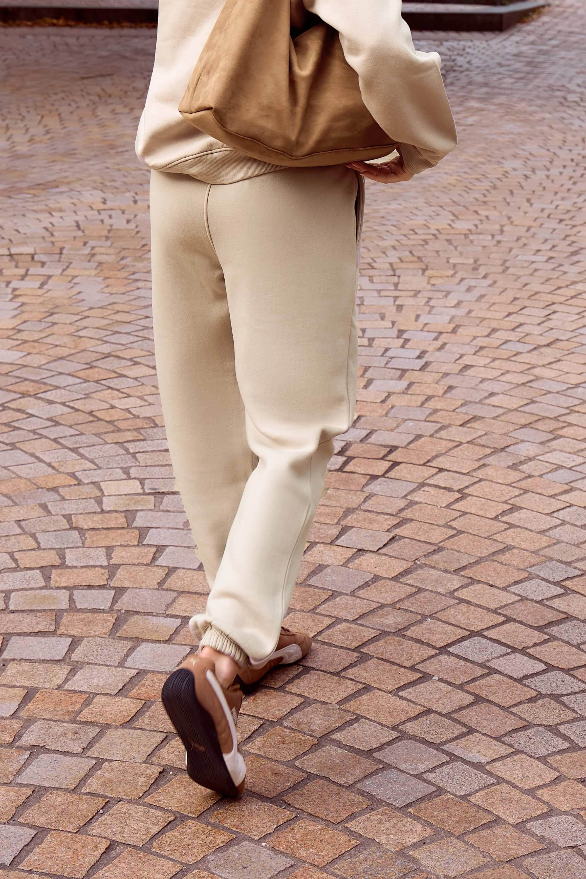 Kaiia Logo Cuffed Joggers Stone - Image 4