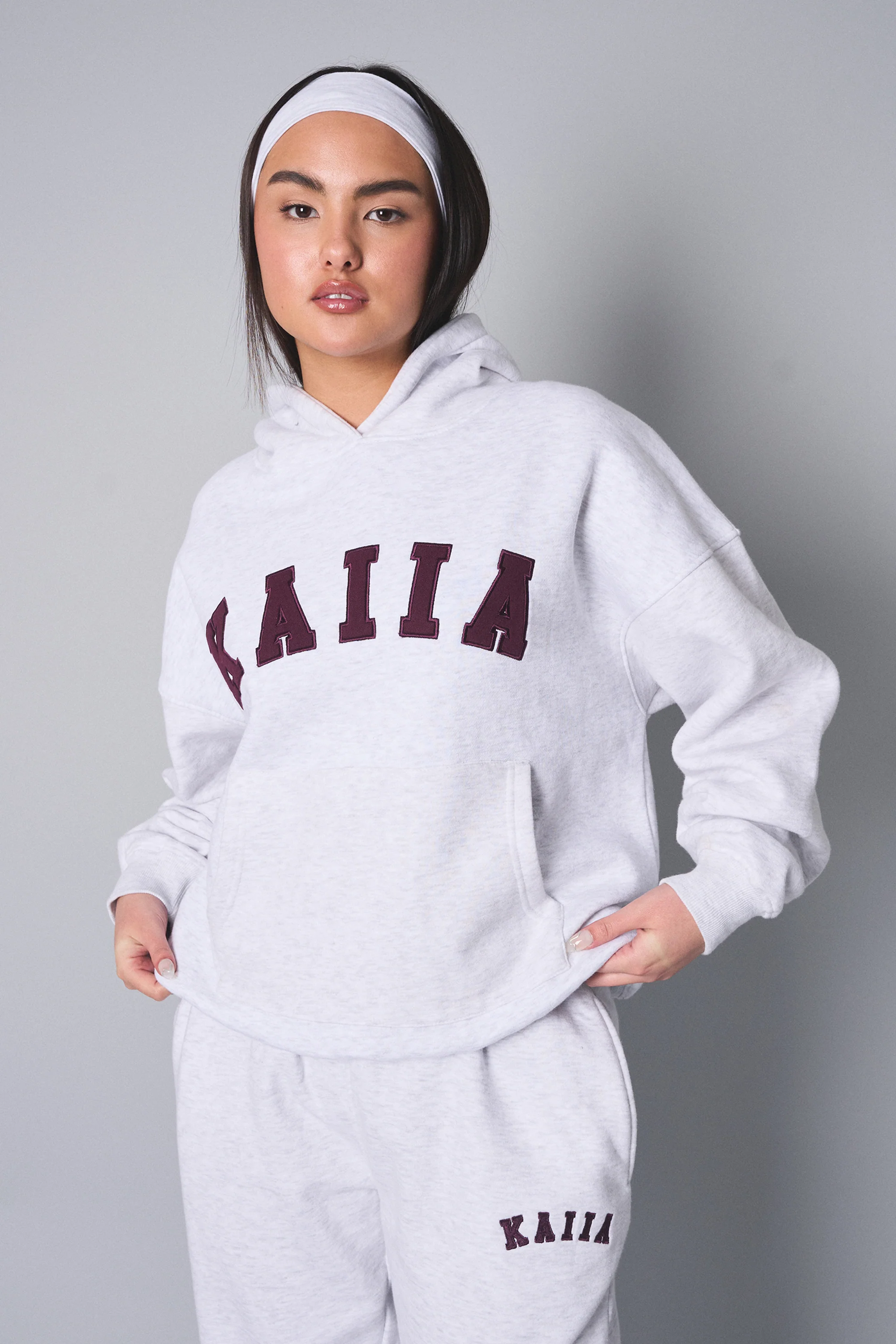 Kaiia Slogan Oversized Hoodie Light Grey Marl With Burgundy - Image 5