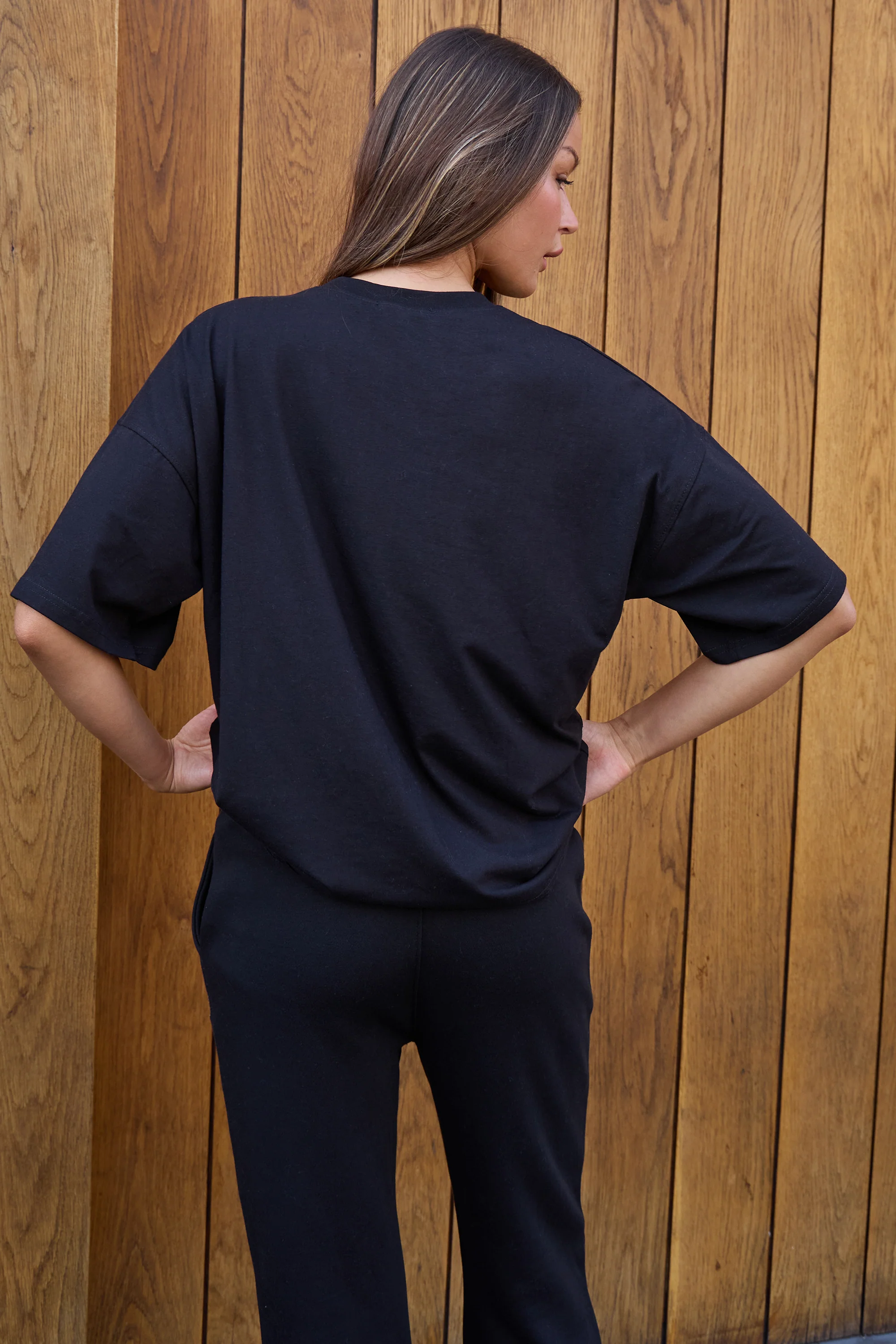 Kaiia Logo Oversized T-shirt in Black - Image 4