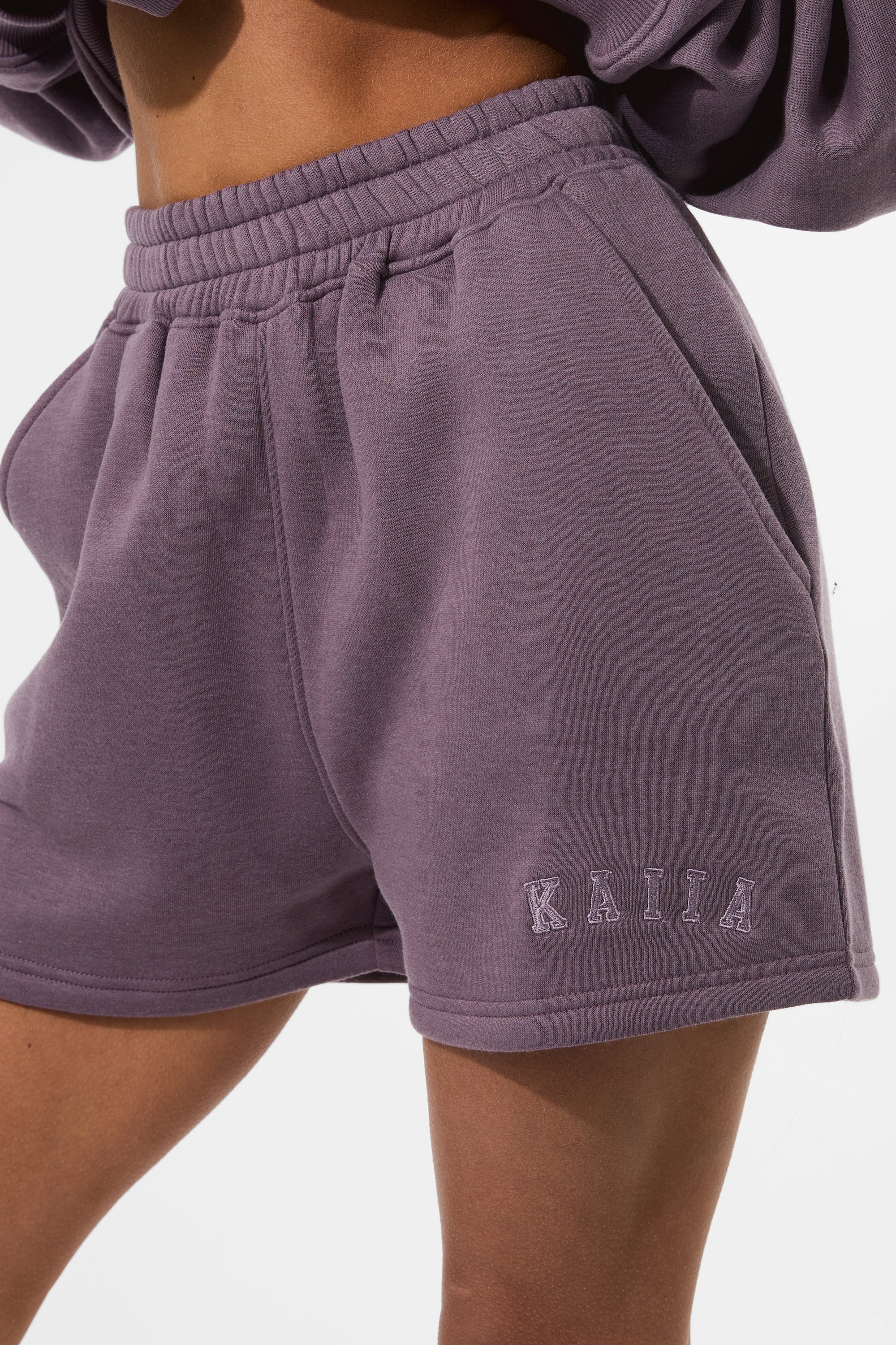 Kaiia Logo Sweat Shorts Elderberry - Image 2