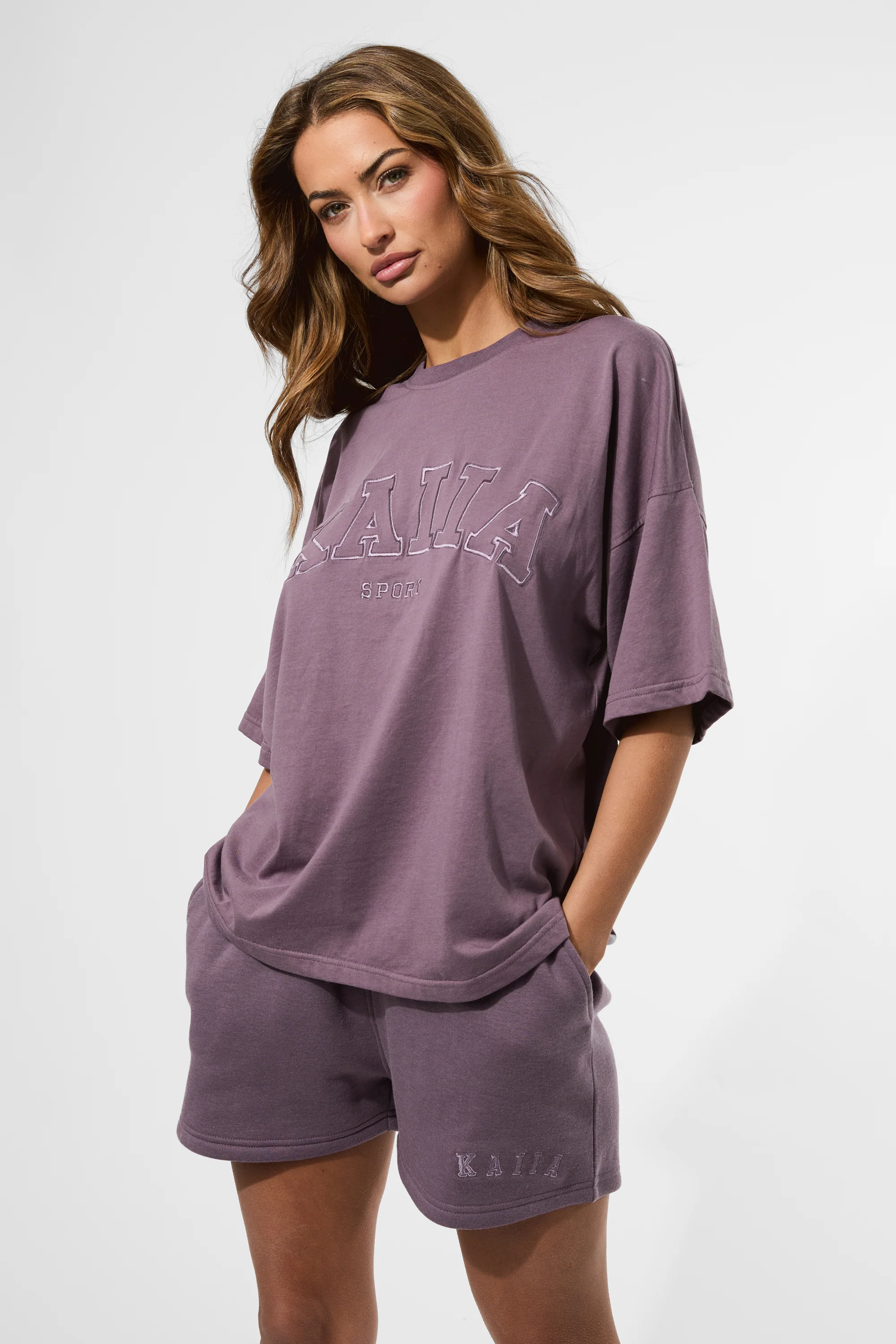 Kaiia Logo Sweat Shorts Elderberry - Image 5