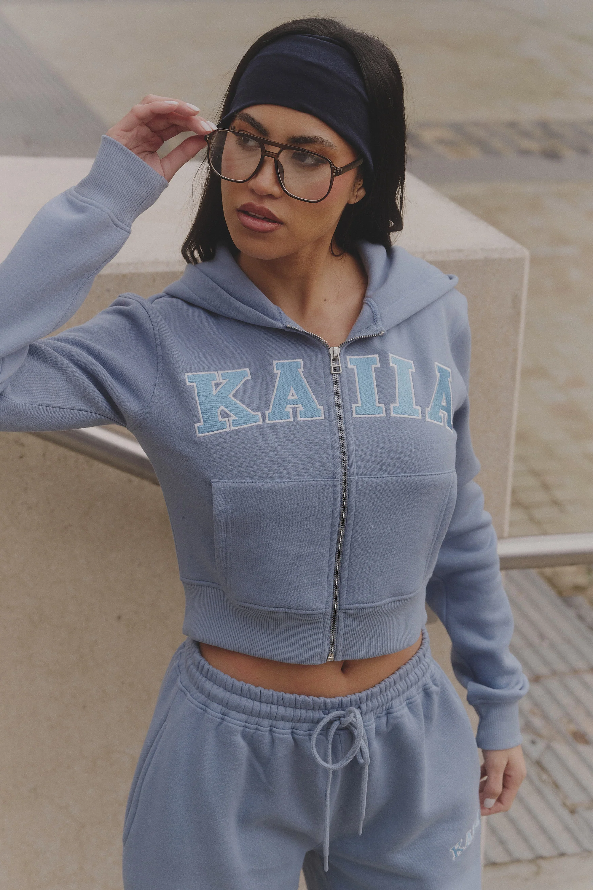 Kaiia Slogan Zip Through Cropped Hoodie Vintage Blue - Image 5