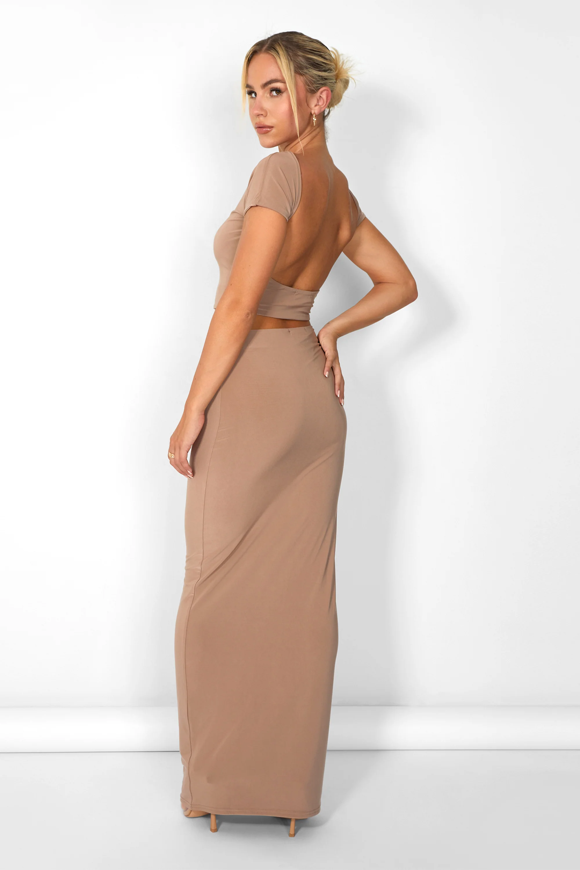 Kaiia Low Back Slinky Crop Top Co-ord in Taupe - Image 7