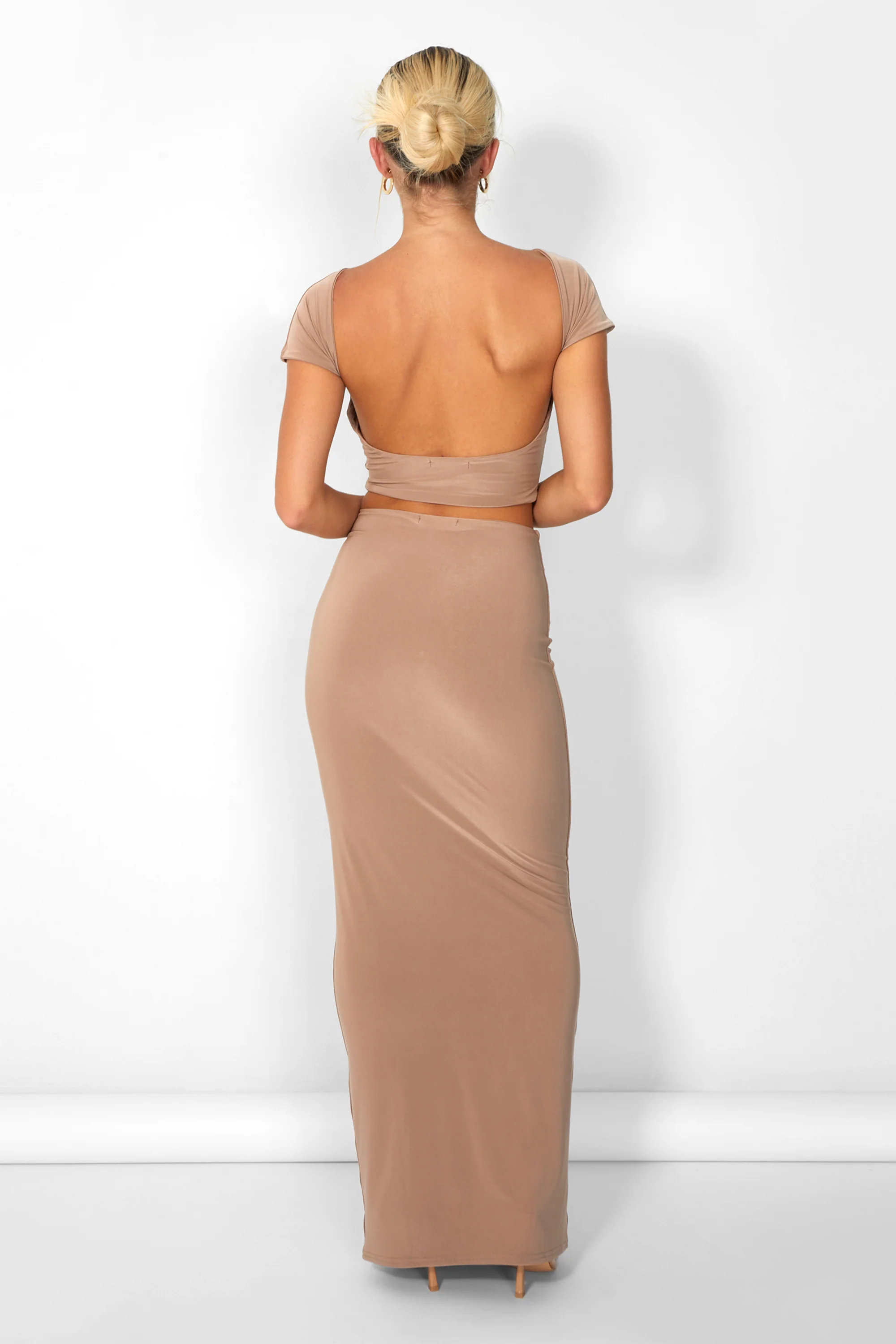 Kaiia Low Back Slinky Crop Top Co-ord in Taupe - Image 8