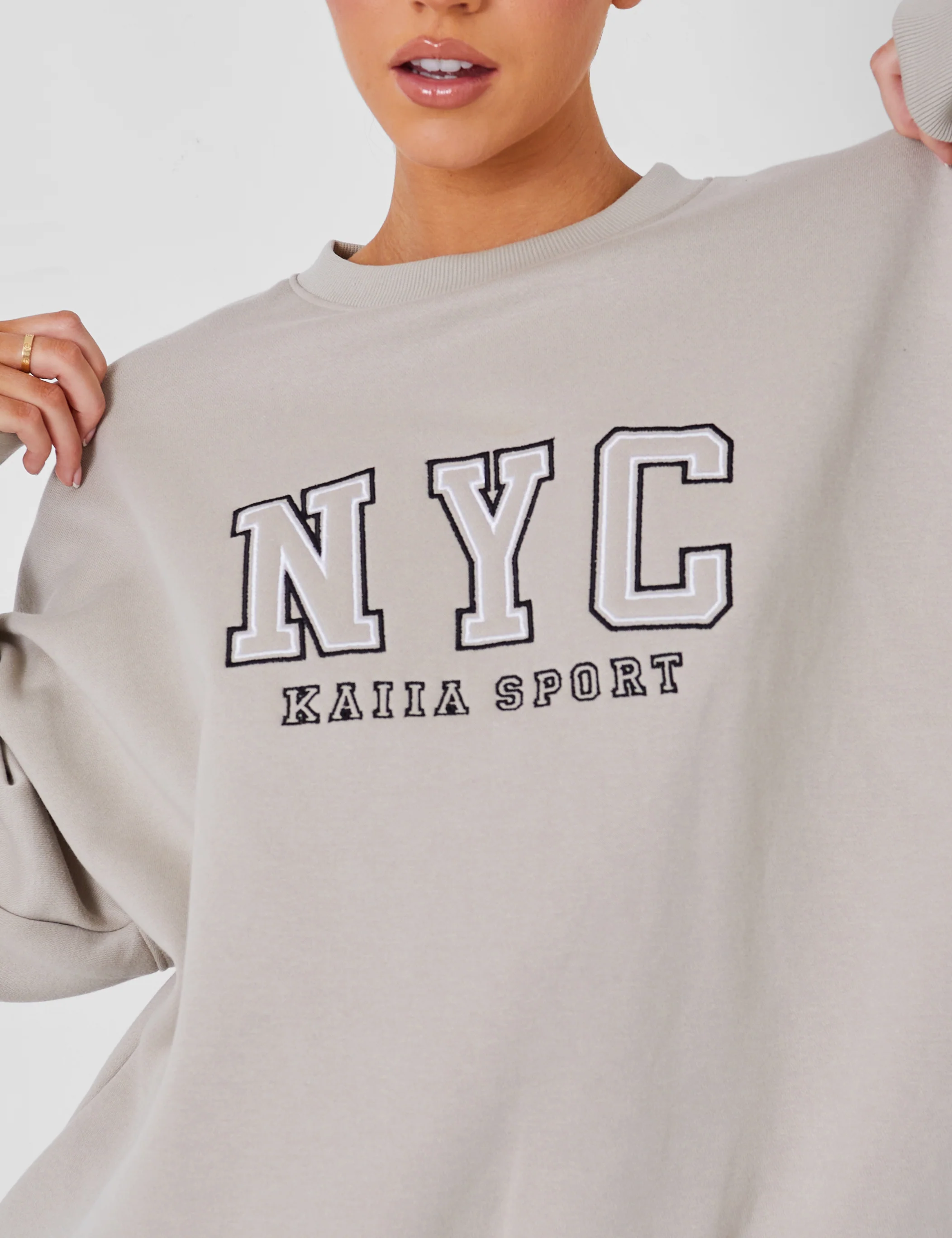Kaiia Nyc Oversized Sweatshirt Stone - Image 3