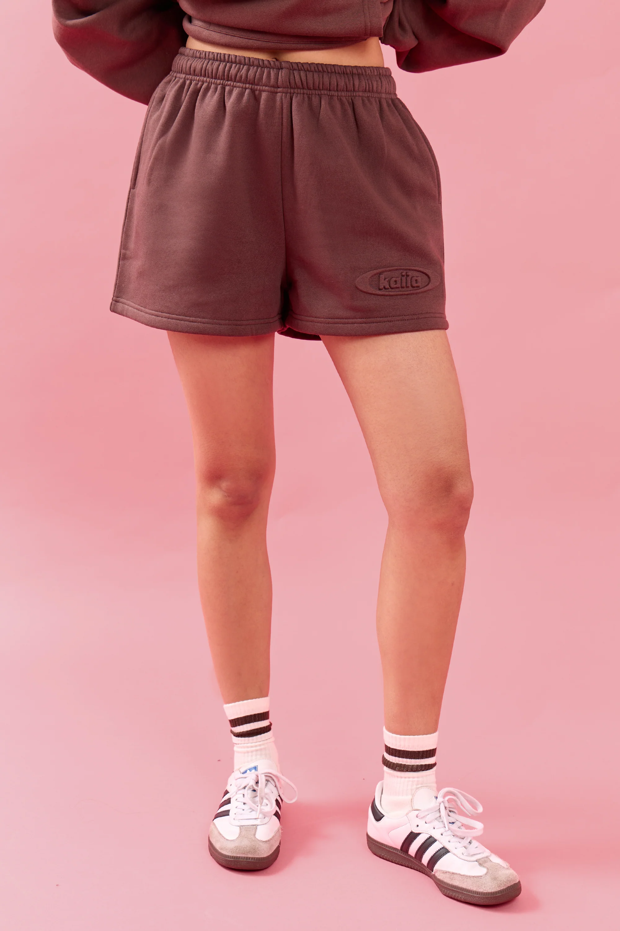 Kaiia Oval Embossed Mini Sweat Shorts Cocoa Brown - Image 4