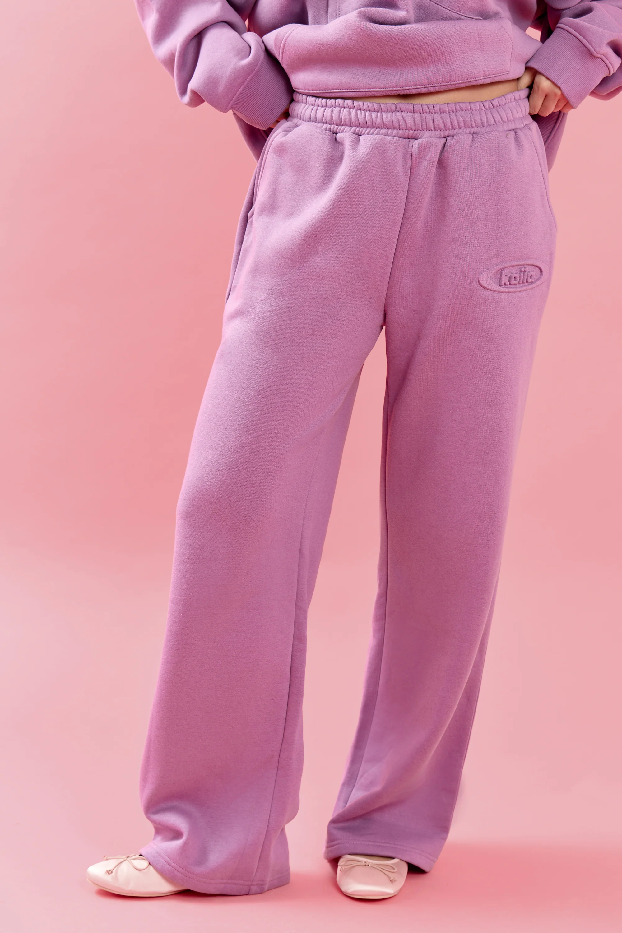 Kaiia Oval Embossed Wide Leg Joggers Grape Boba - Image 3