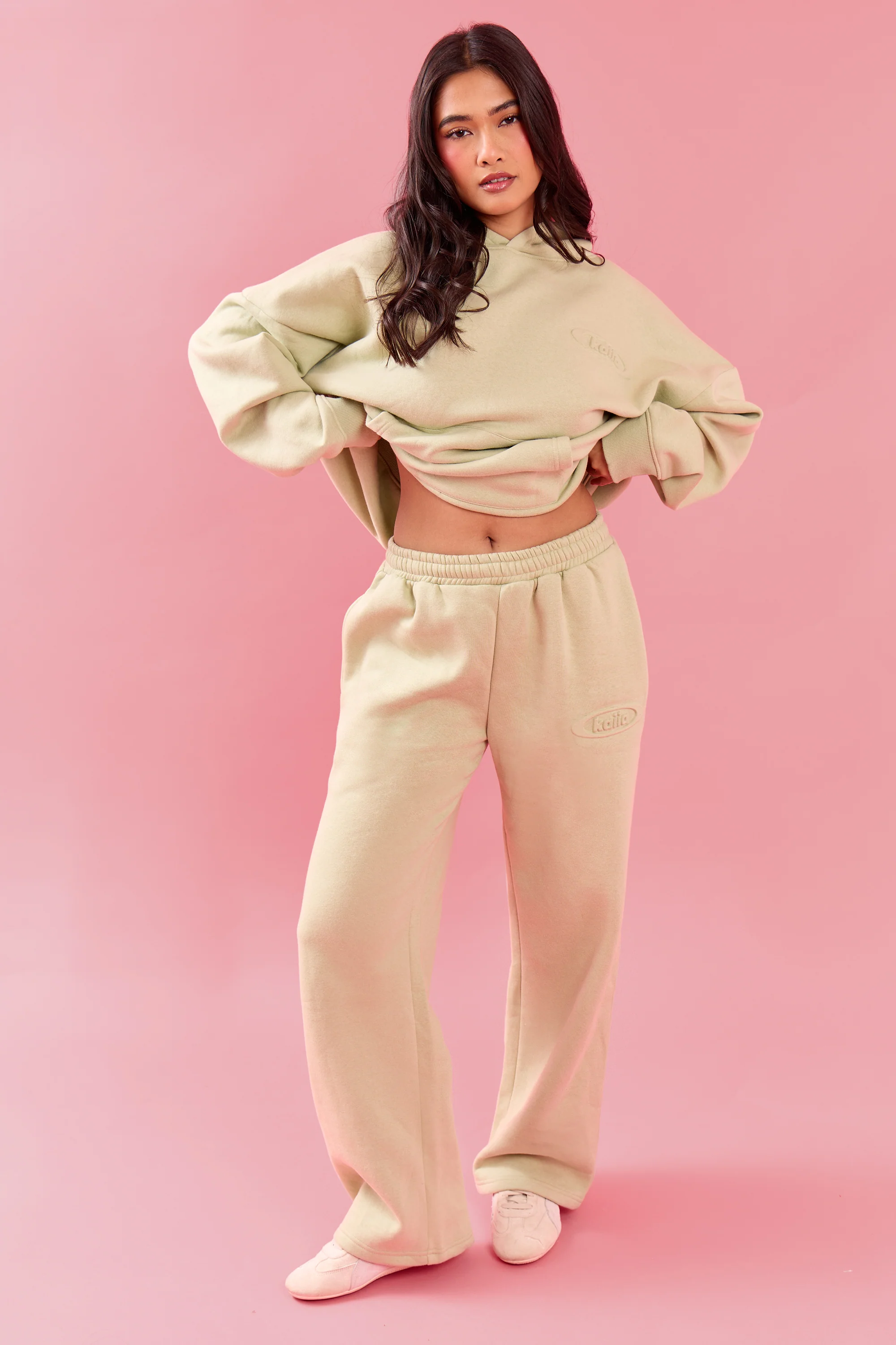 Kaiia Oval Embossed Wide Leg Joggers Pistachio Cream