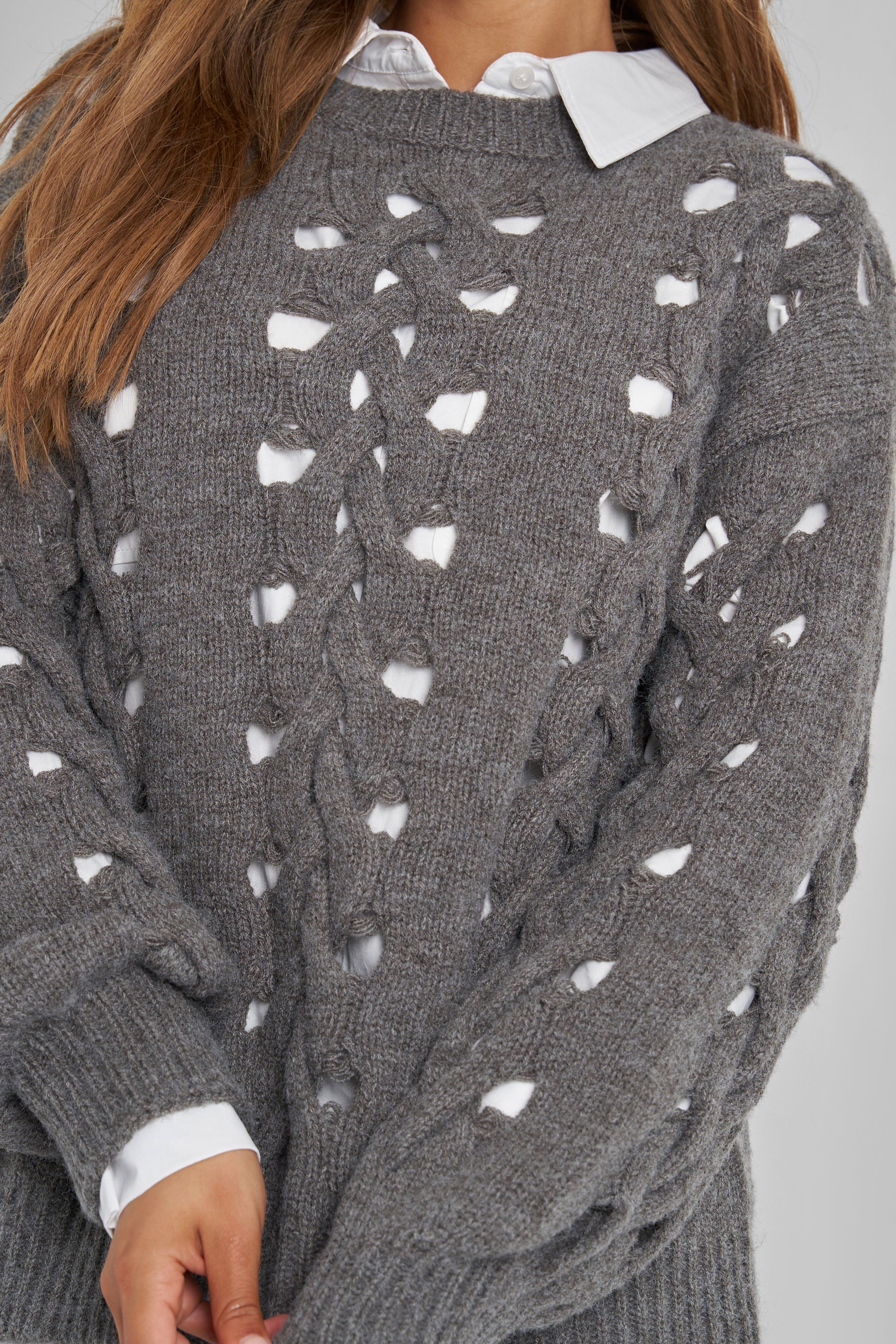 Kaiia Oversized Plaited Jumper in Charcoal - Image 5