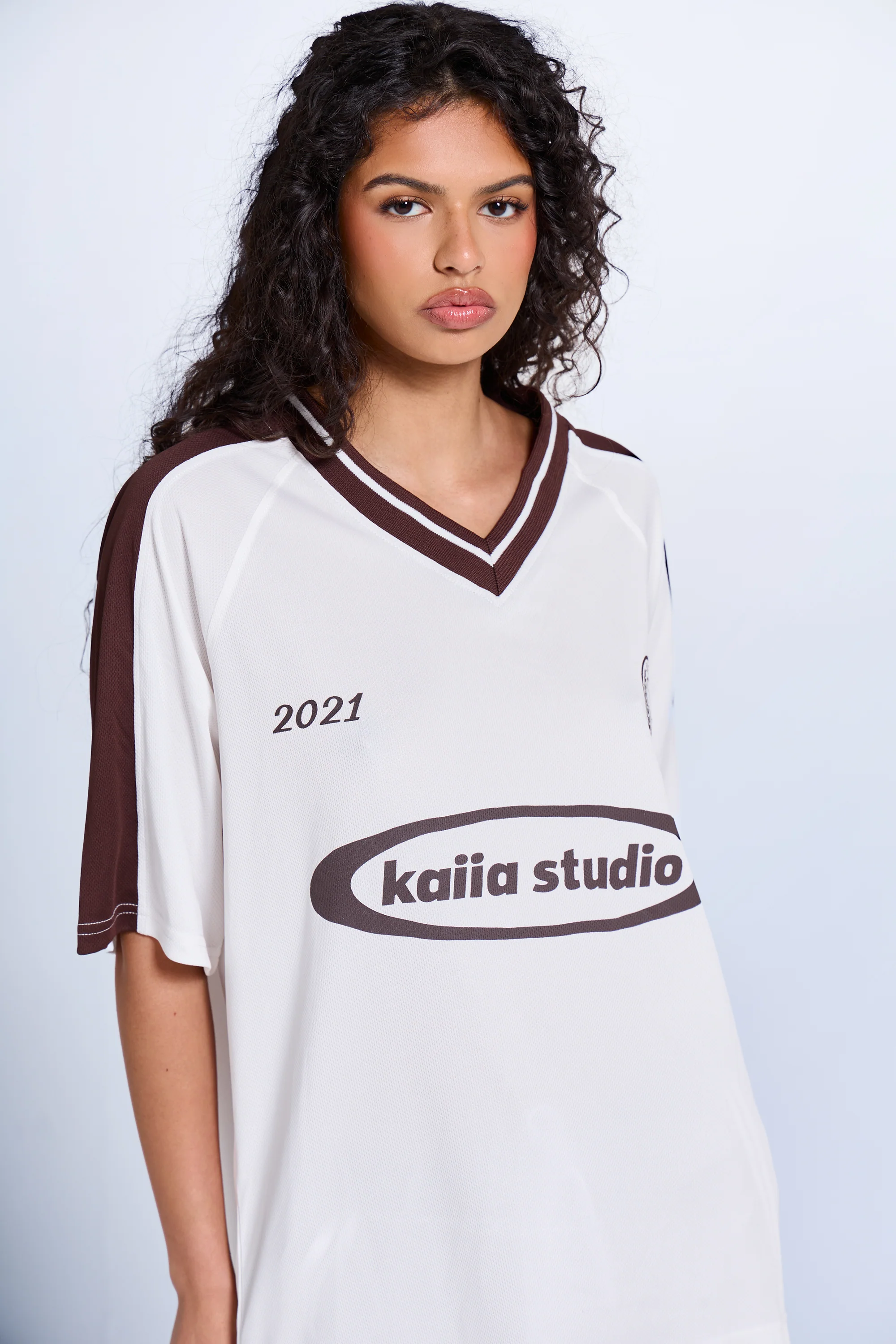 Kaiia Oversized Short Sleeve Football Top Vanilla & Chocolate - Image 6
