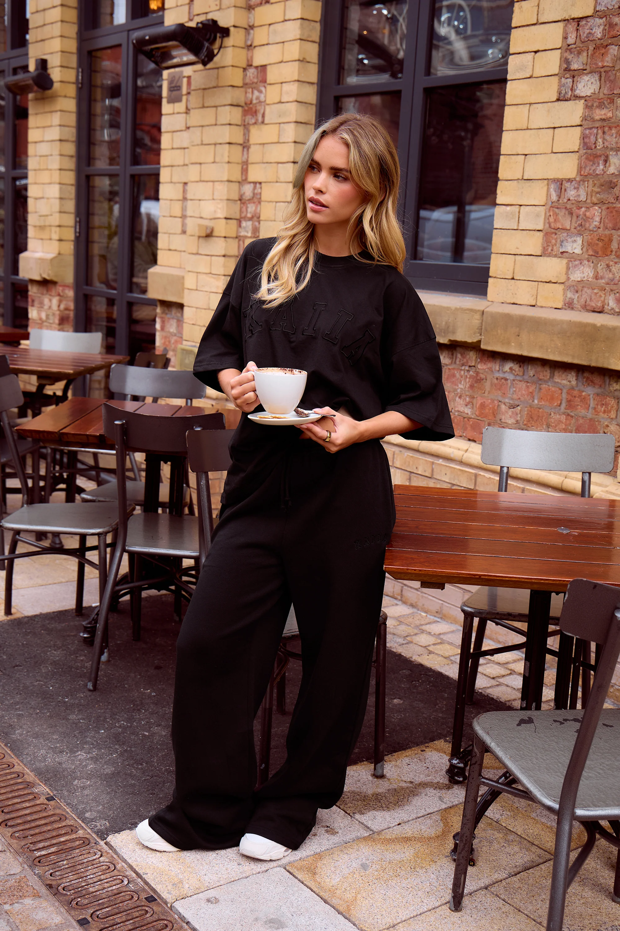 Kaiia Oversized T-shirt Black - Image 3