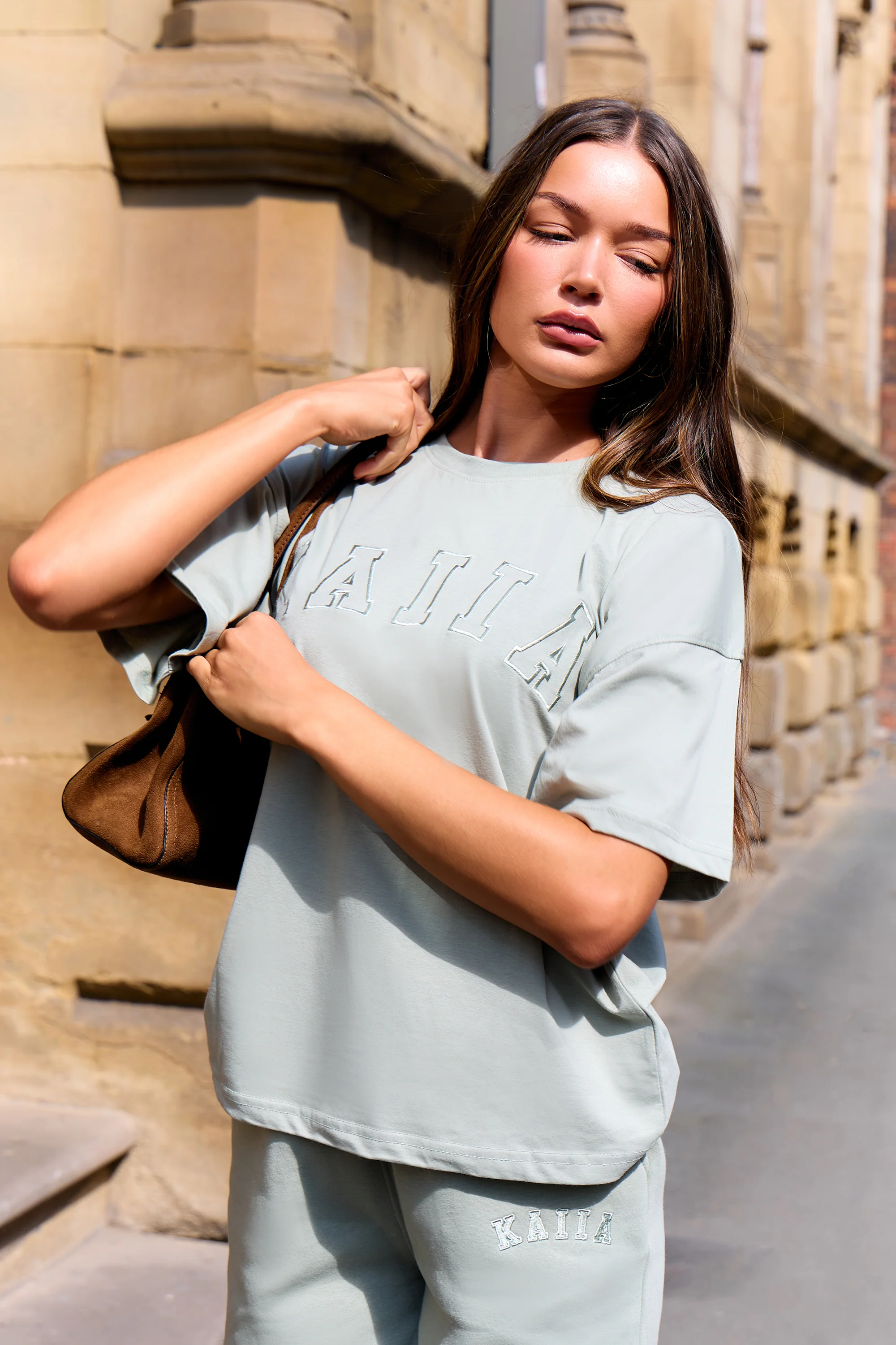 Kaiia Oversized T-shirt Sage Green - Image 11