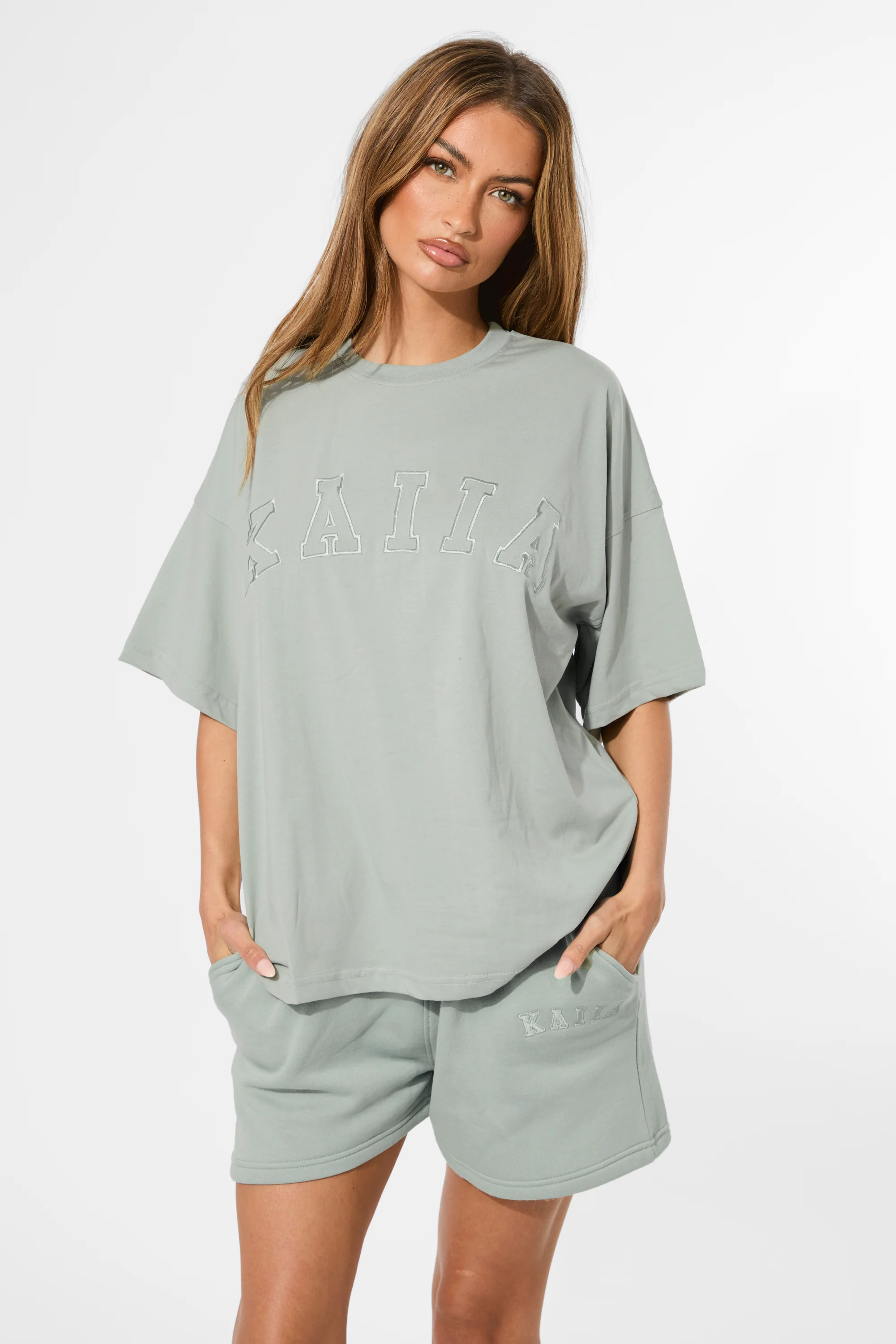 Kaiia Oversized T-shirt Sage Green - Image 5