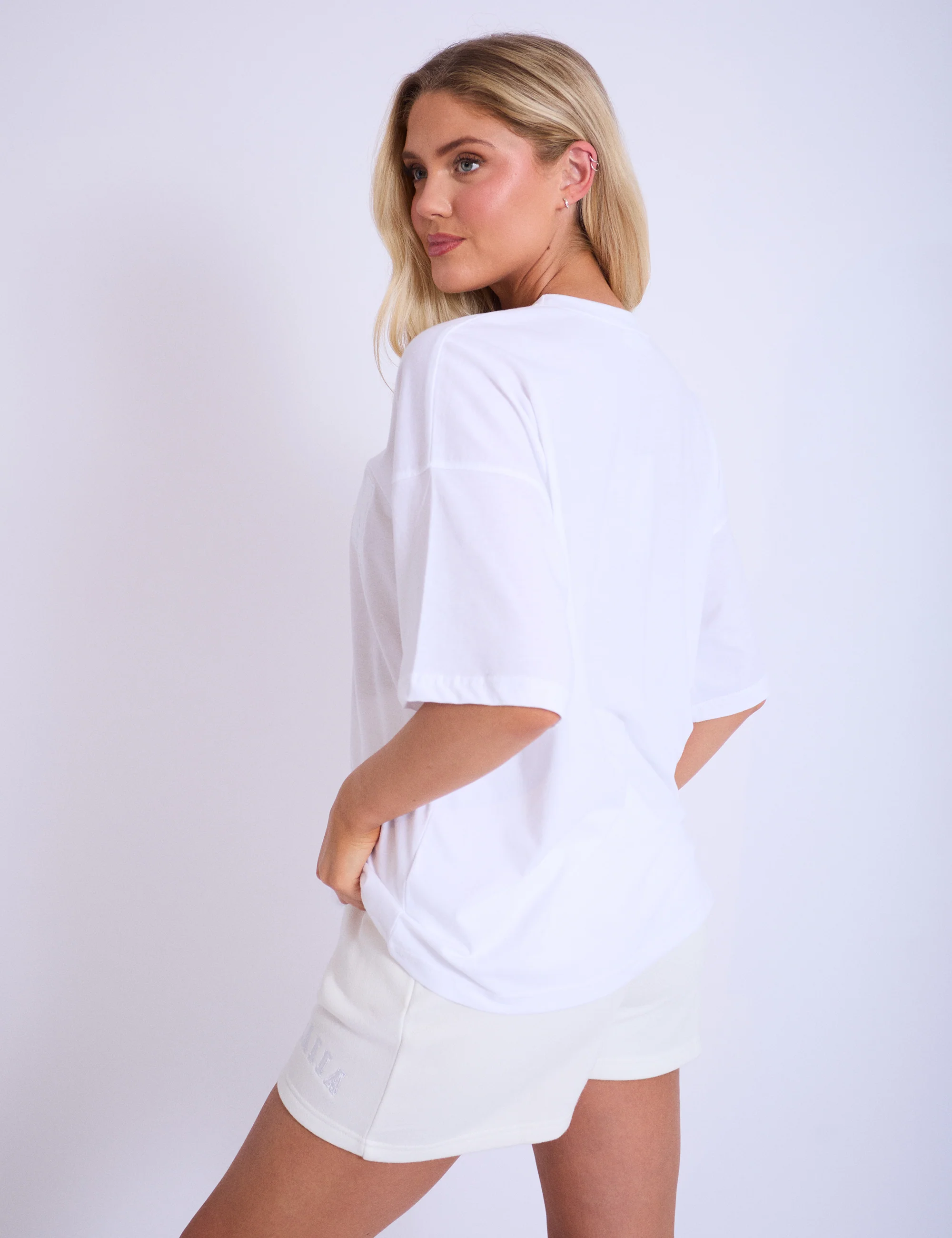 Kaiia Oversized T-shirt White - Image 6