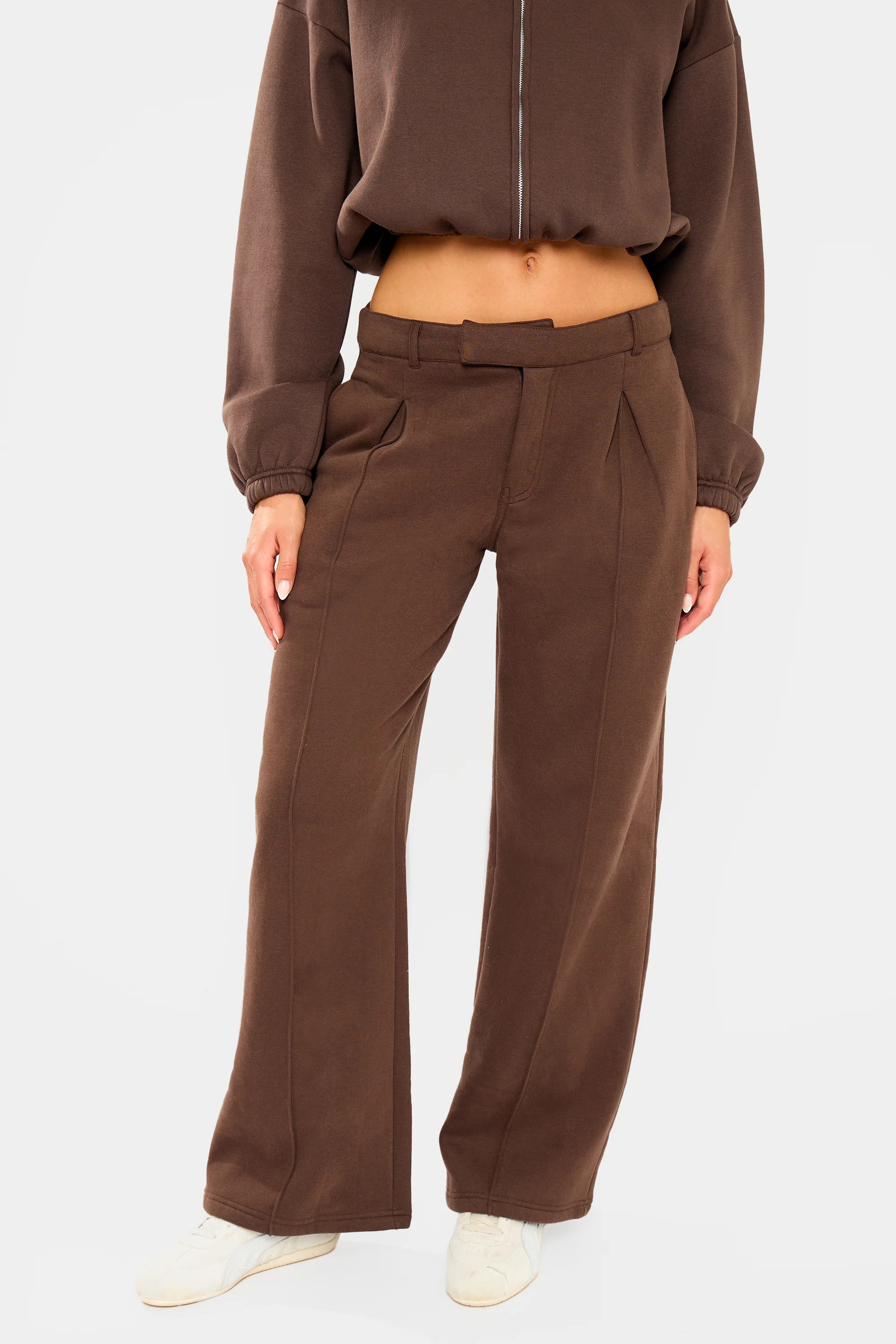Kaiia Pleat Detail Tailored Wide Leg Joggers Dark Brown - Image 6