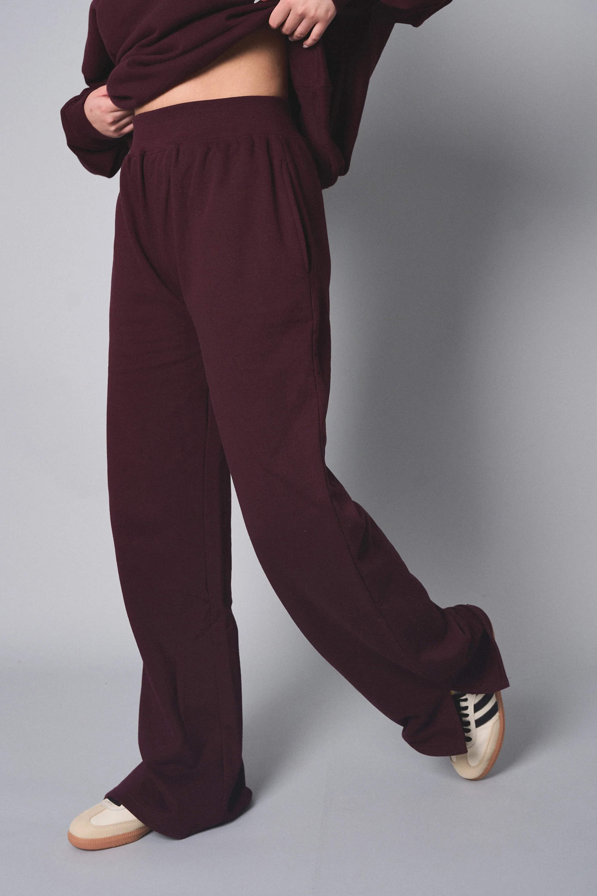 Kaiia Ribbed Waistband Wide Leg Sweat Pants Burgundy - Image 2