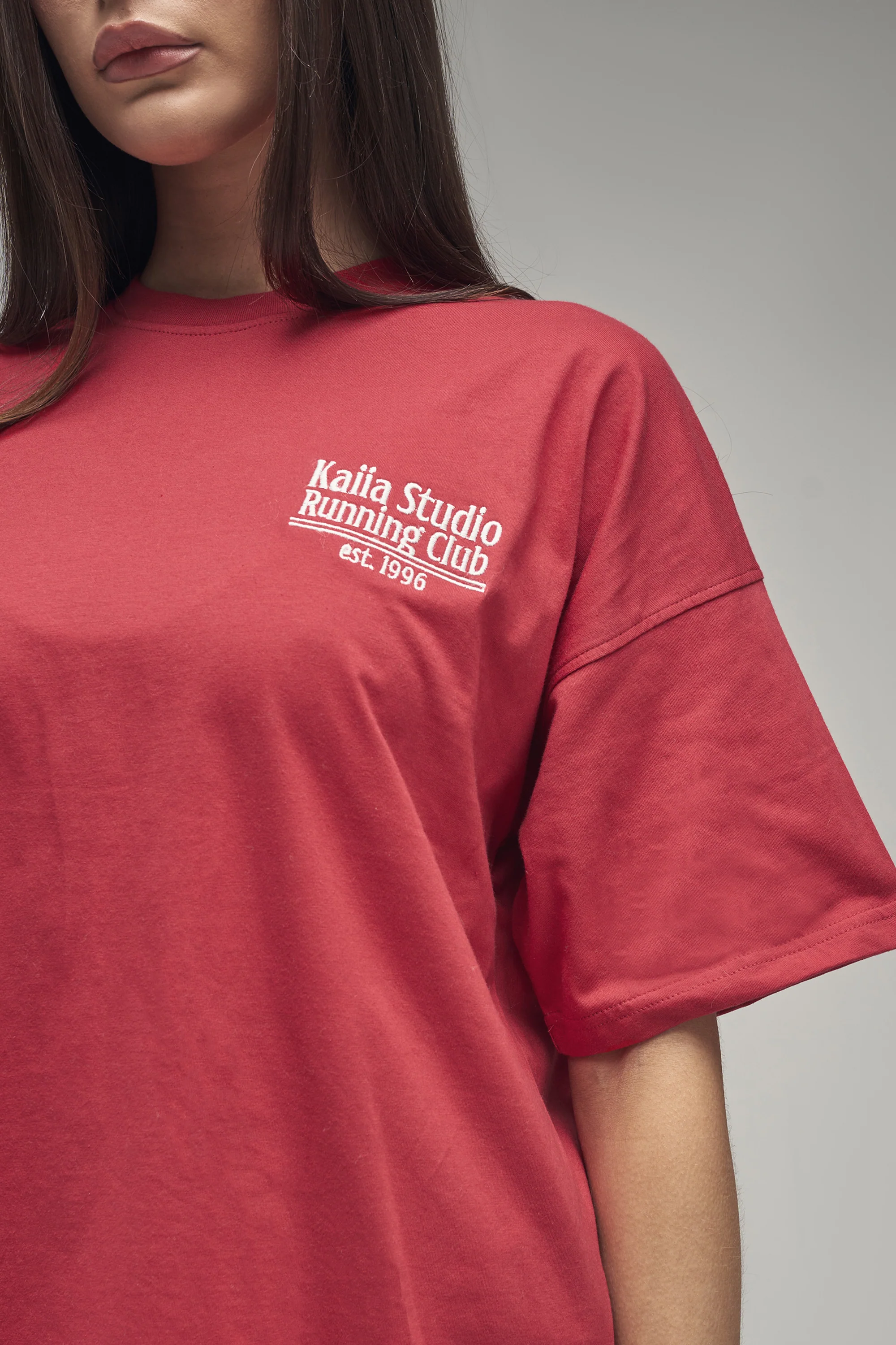 Kaiia Running Club Logo Oversized T-Shirt Red - Image 4